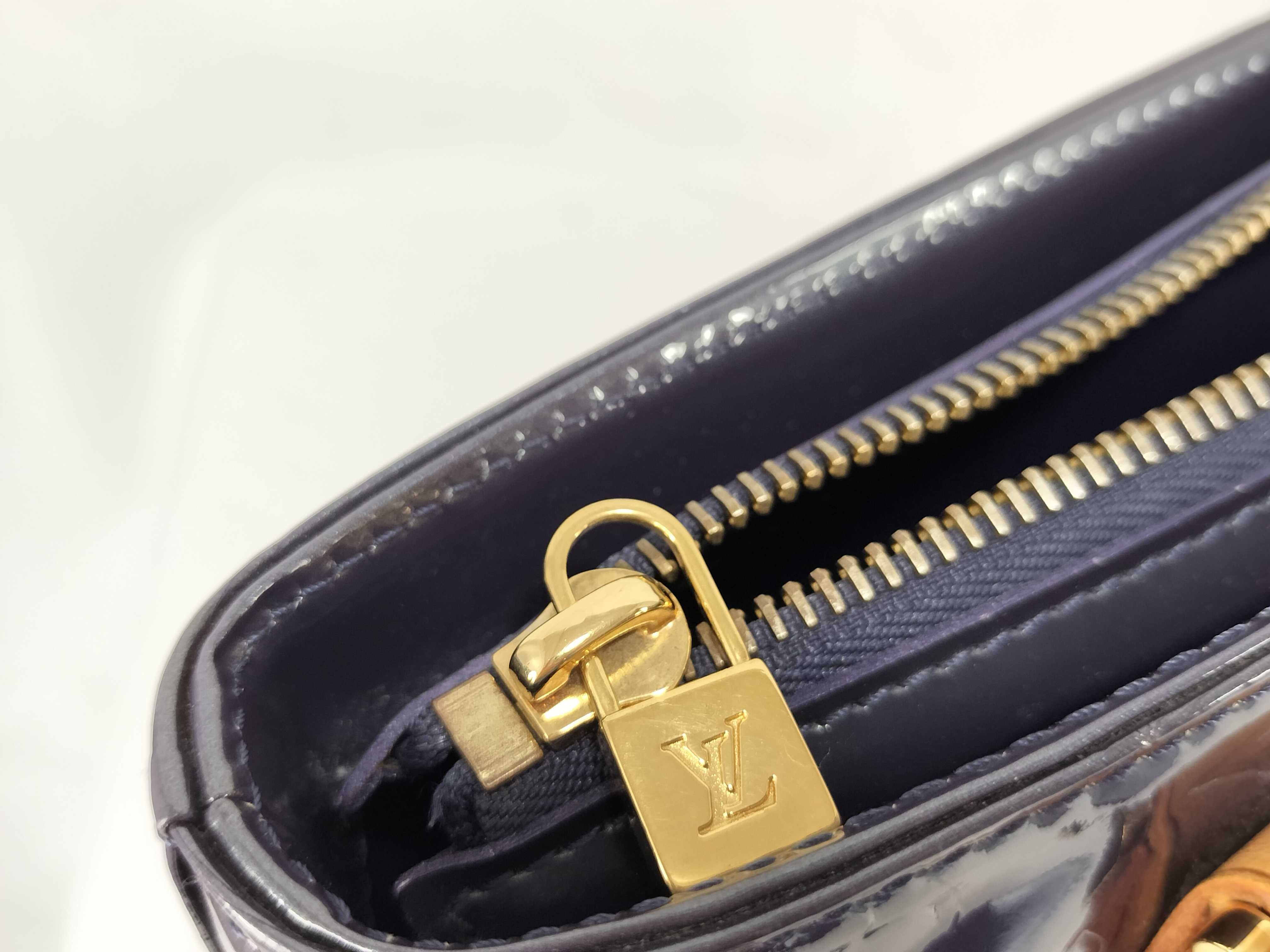 Vernis Louis Vuitton Houston Monogram Vernis Indigo Tote Bag — view 13