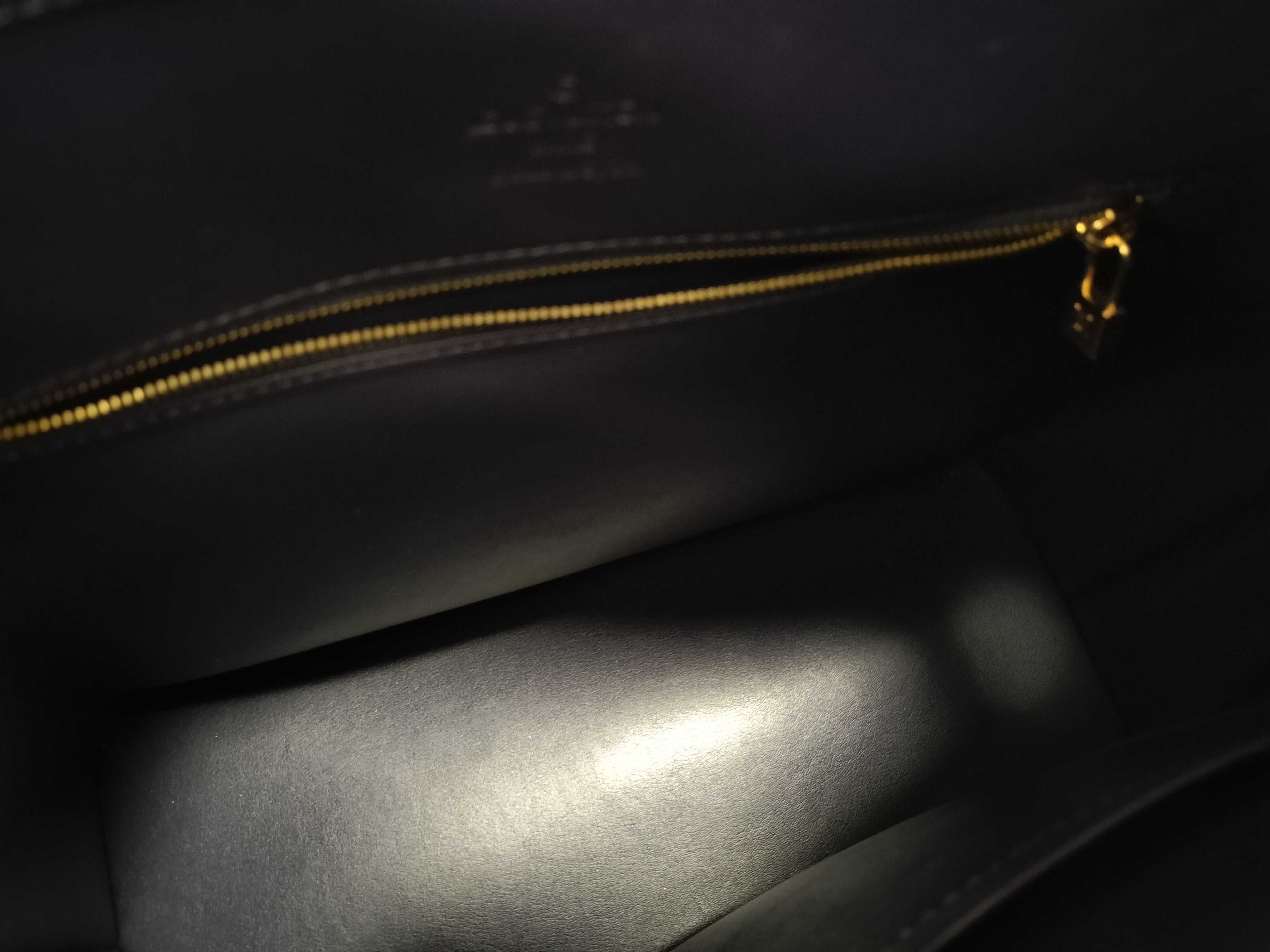 Vernis Louis Vuitton Houston Monogram Vernis Indigo Tote Bag — view 10