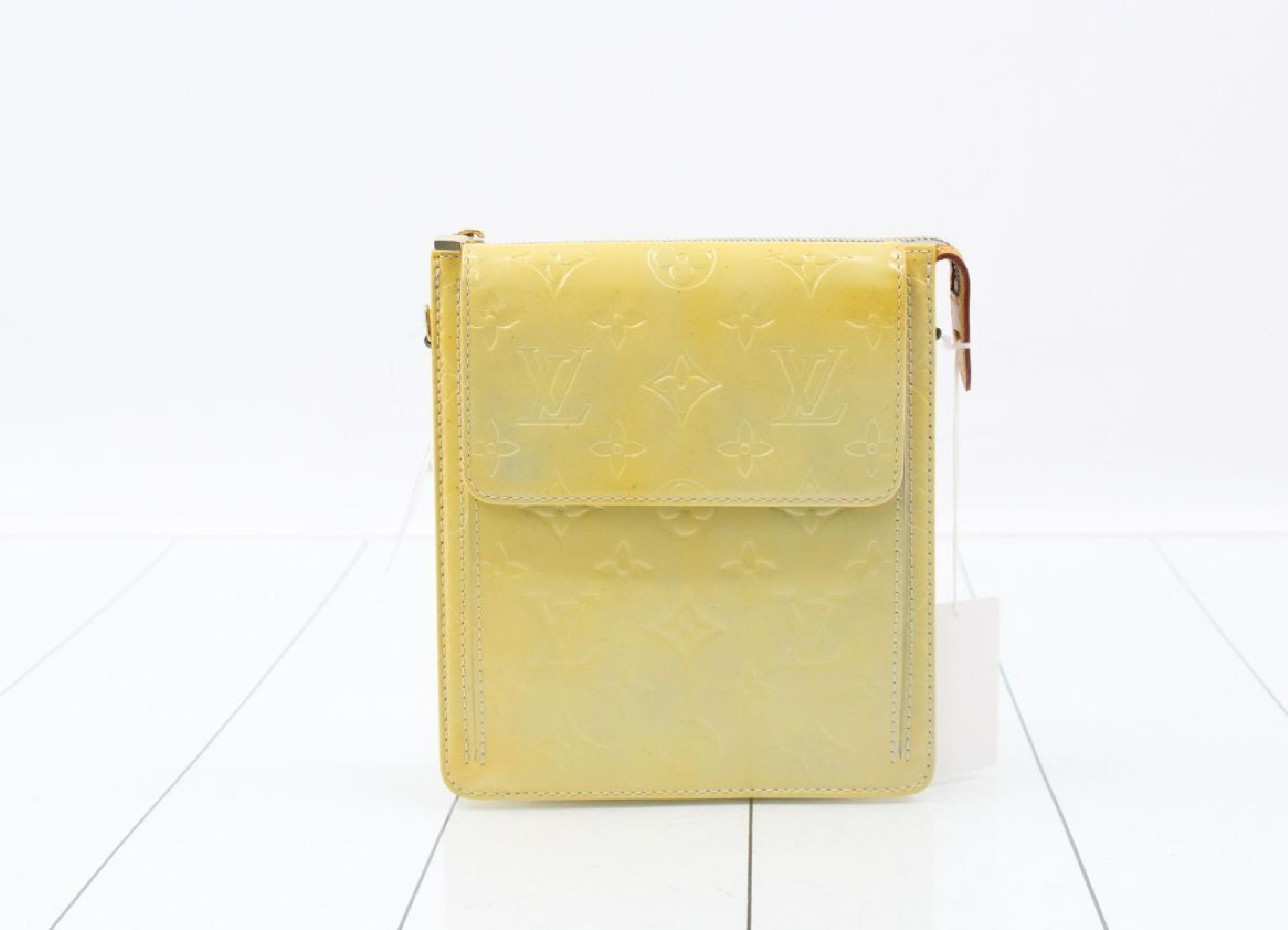 Vernis Shoulder Bag