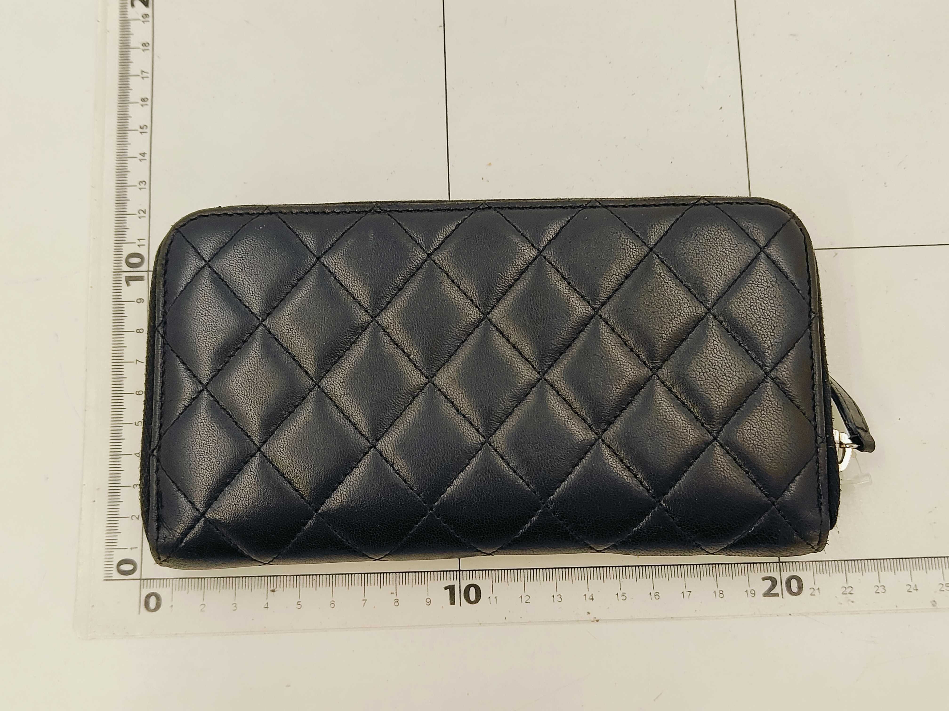 Lambskin Coco Mark Black Laurel Wallet — view 2