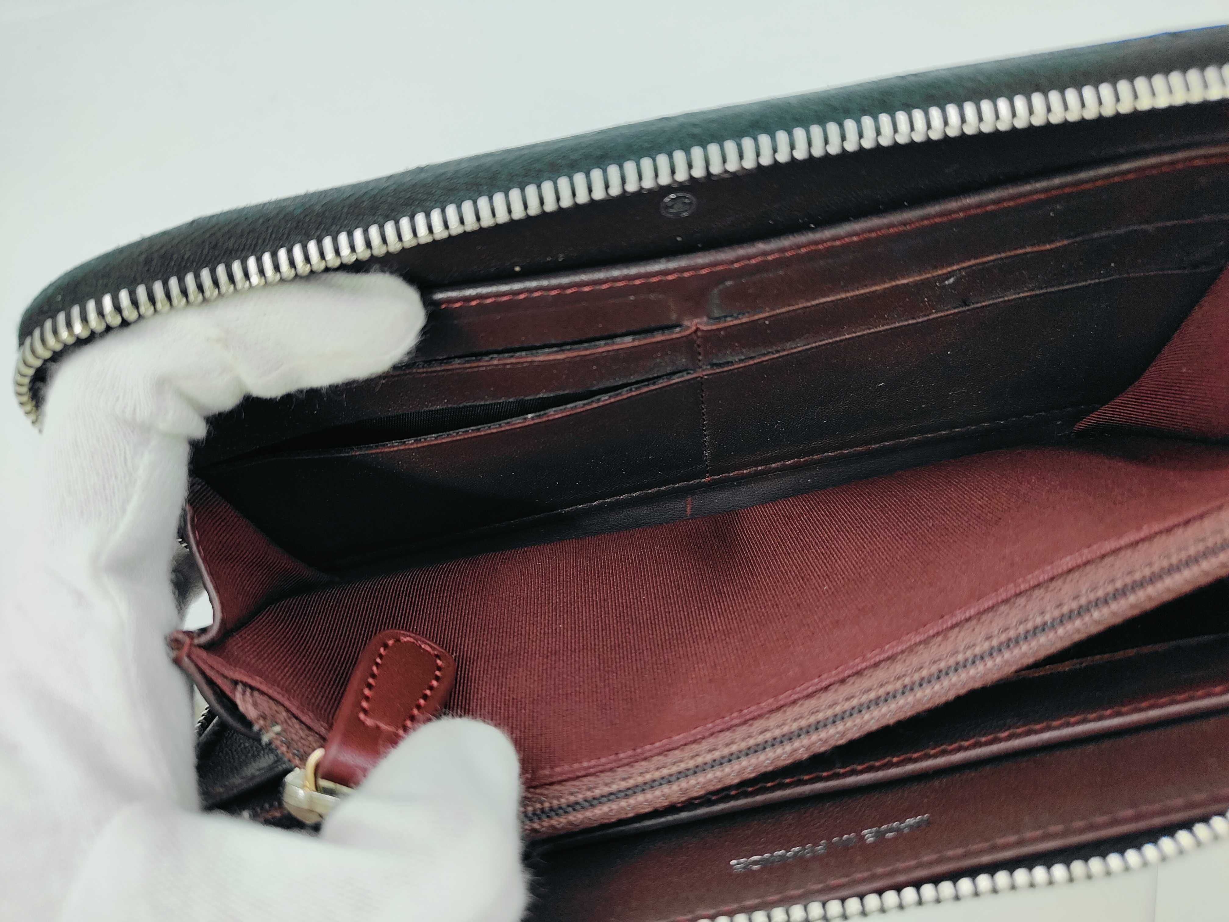 Lambskin Coco Mark Black Laurel Wallet — view 11