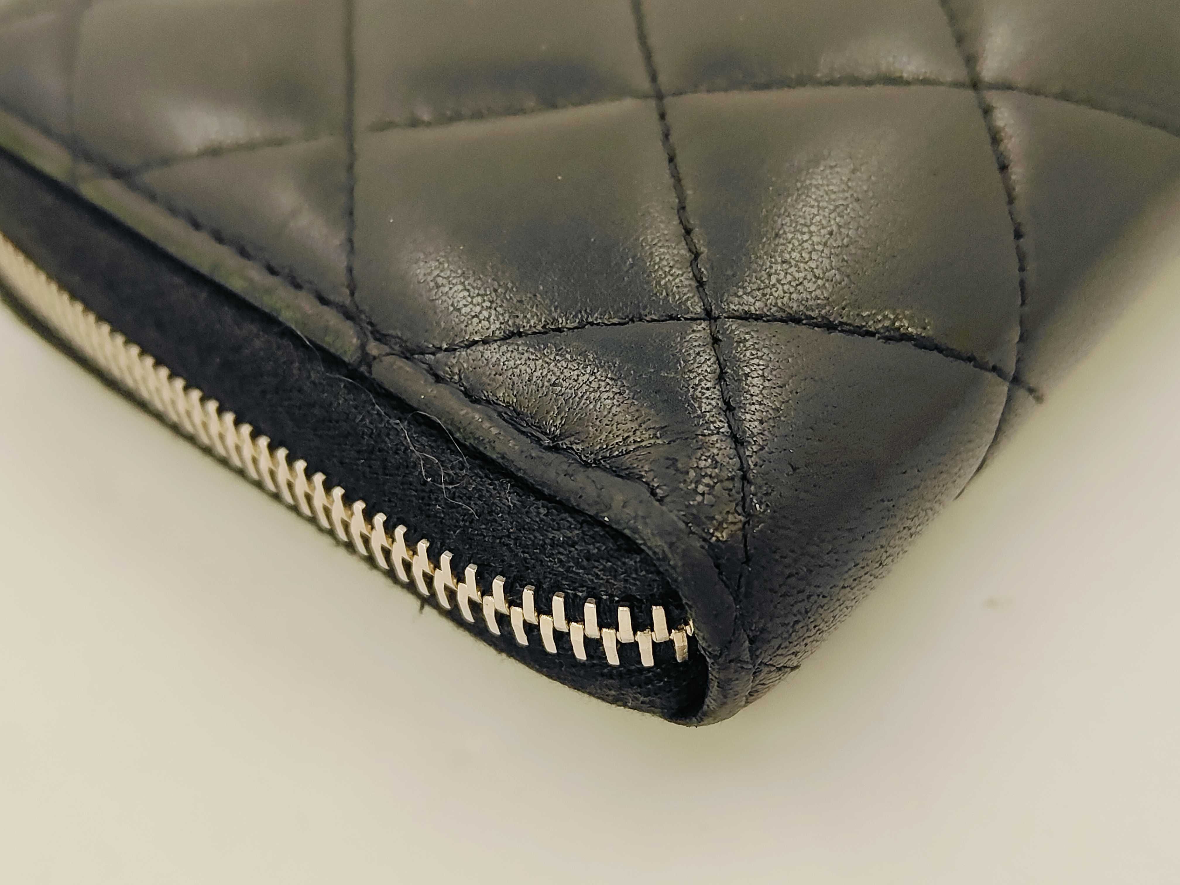 Lambskin Coco Mark Black Laurel Wallet — view 4