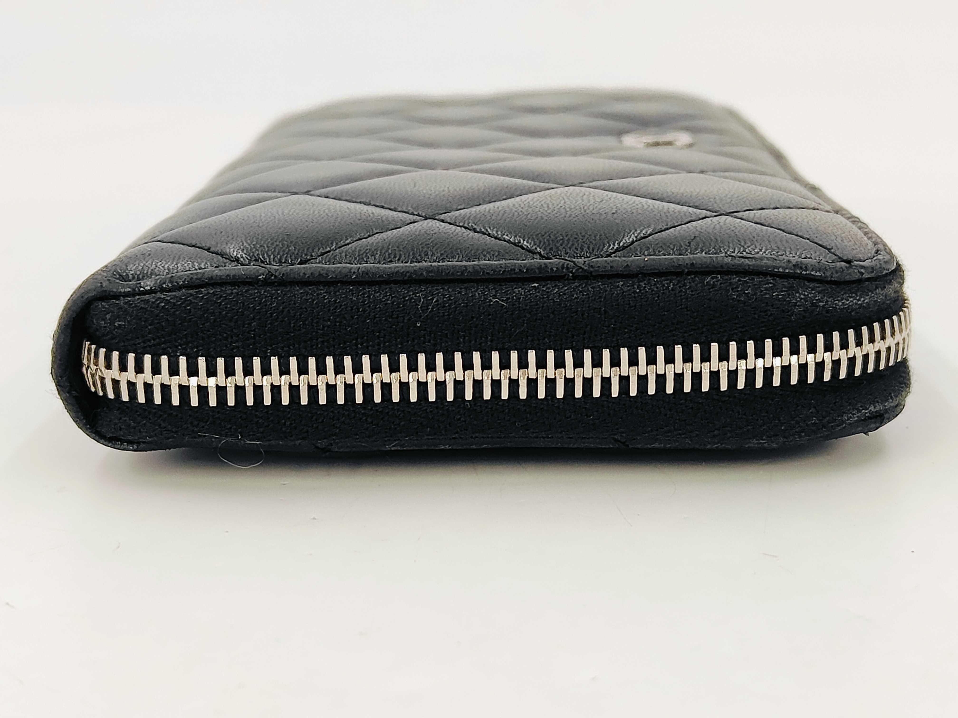 Lambskin Coco Mark Black Laurel Wallet — view 5
