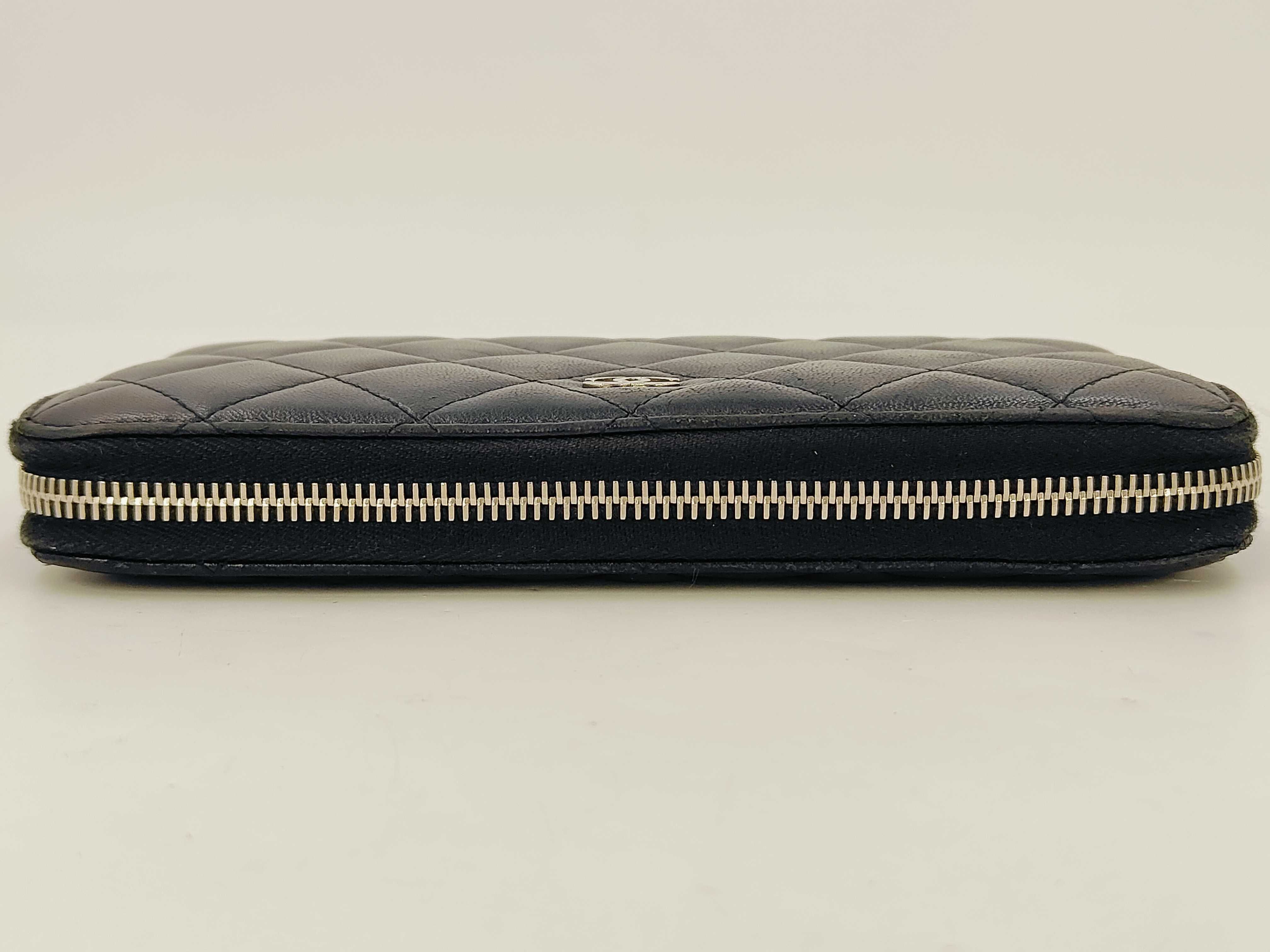 Lambskin Coco Mark Black Laurel Wallet — view 6