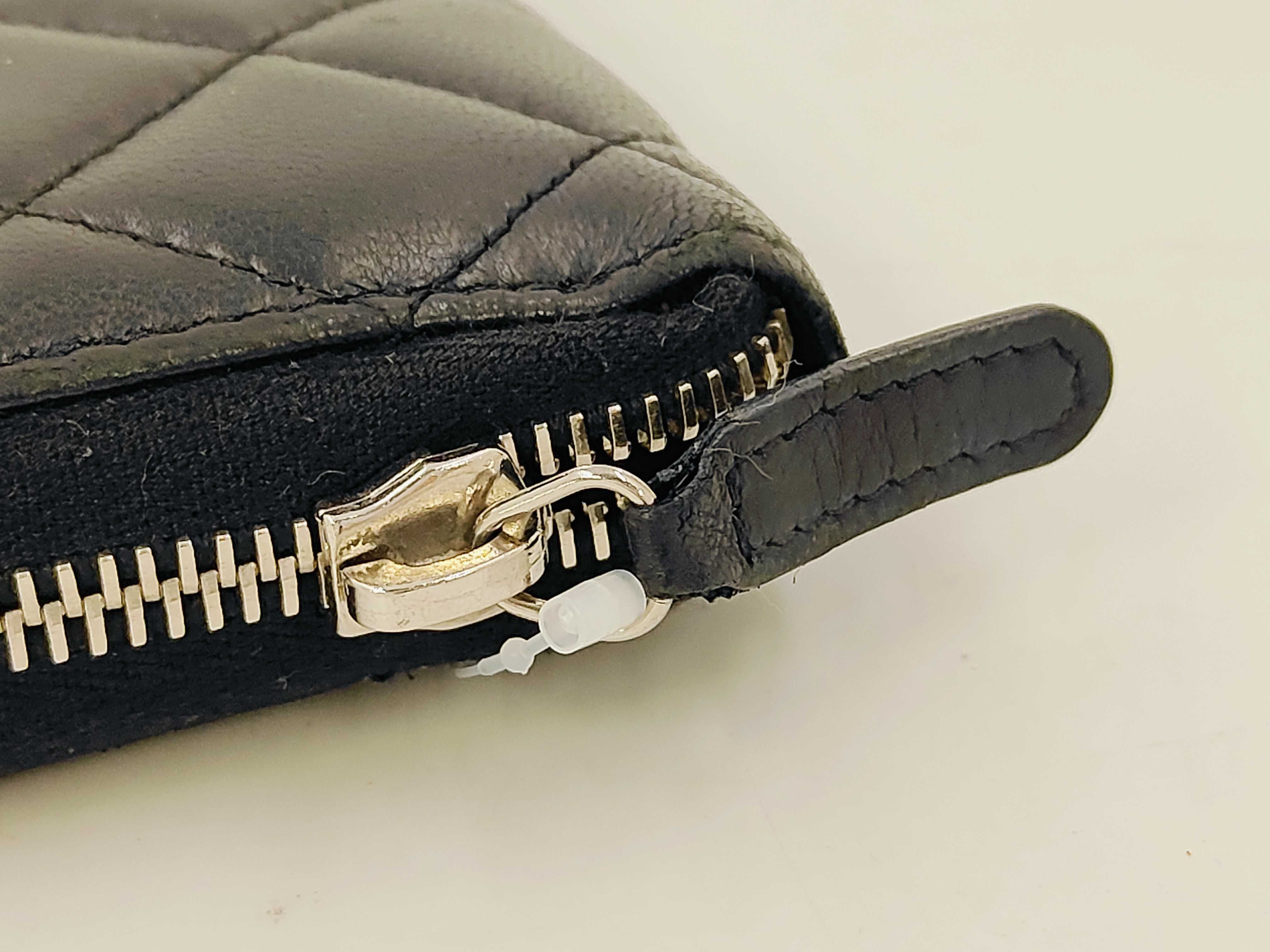 Lambskin Coco Mark Black Laurel Wallet — view 9