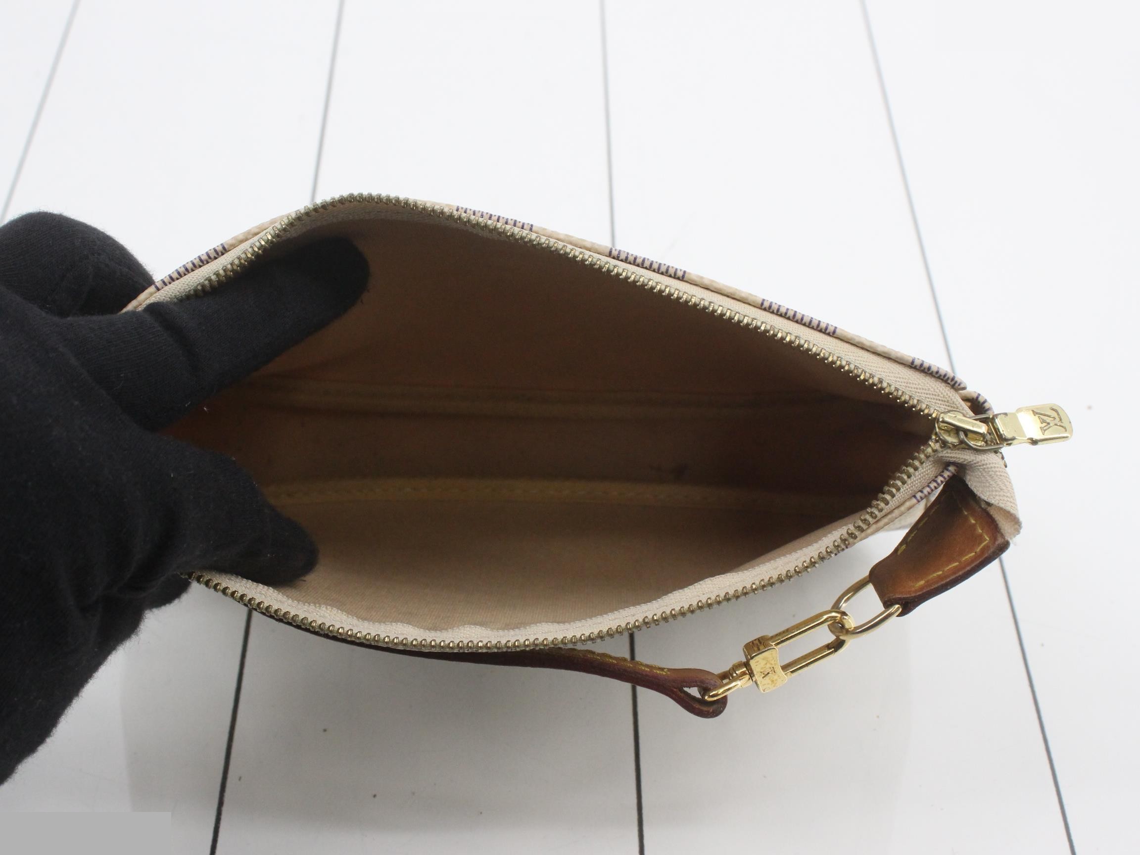 Damier Azur Pochette Accessoires Handbag — view 4