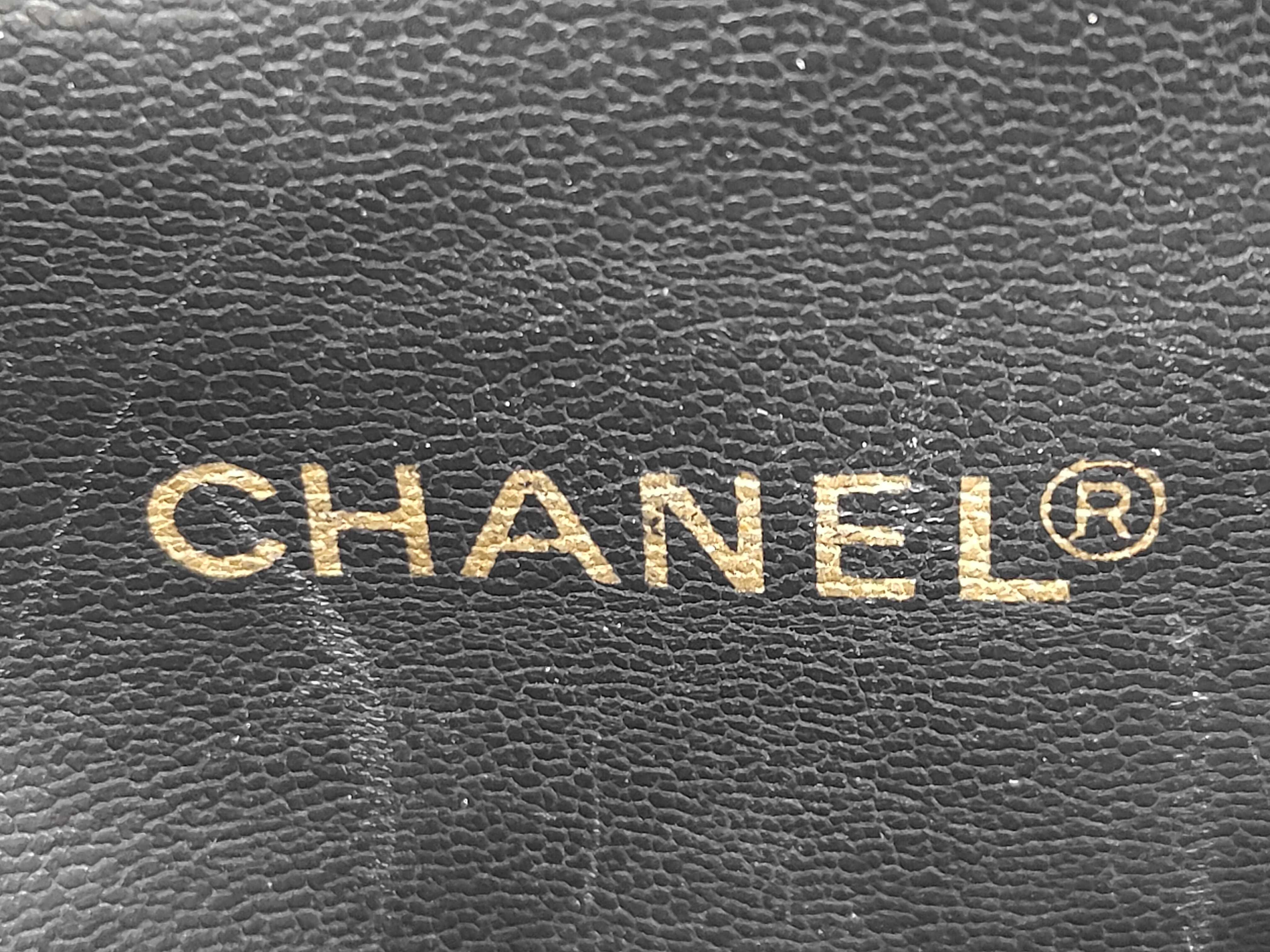 Caviar Skin Chain Shoulder Bag — view 10