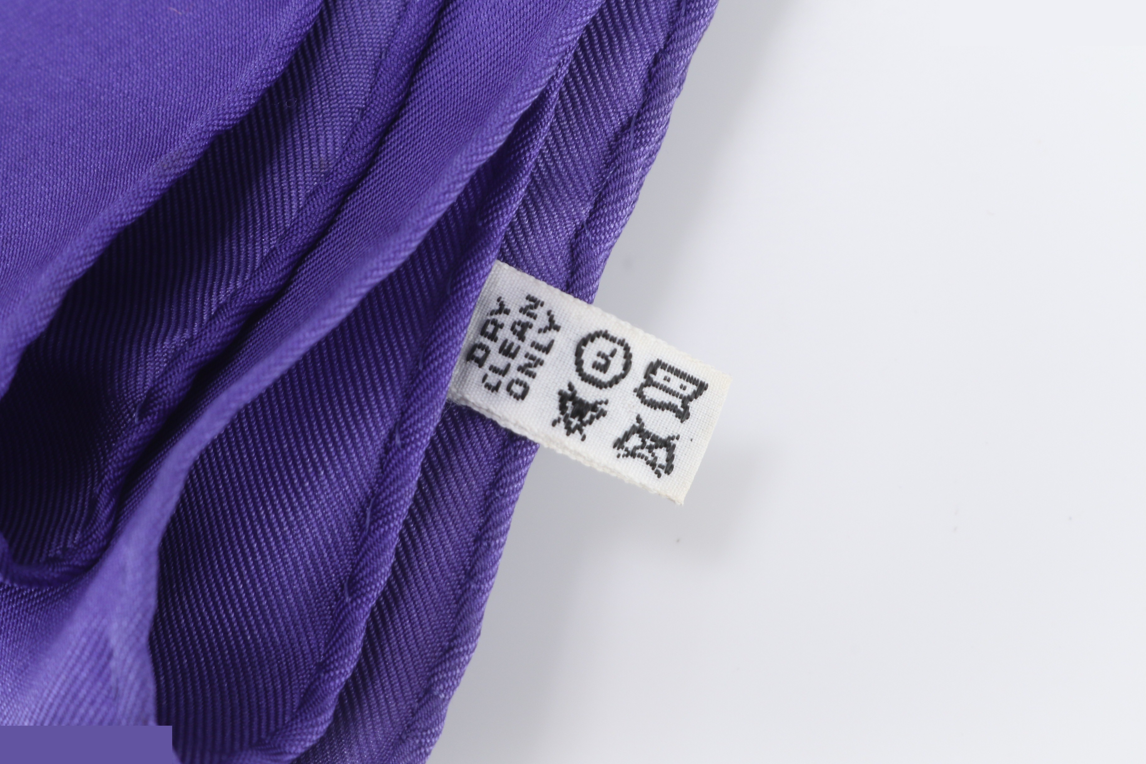 Scarf with tags — view 7