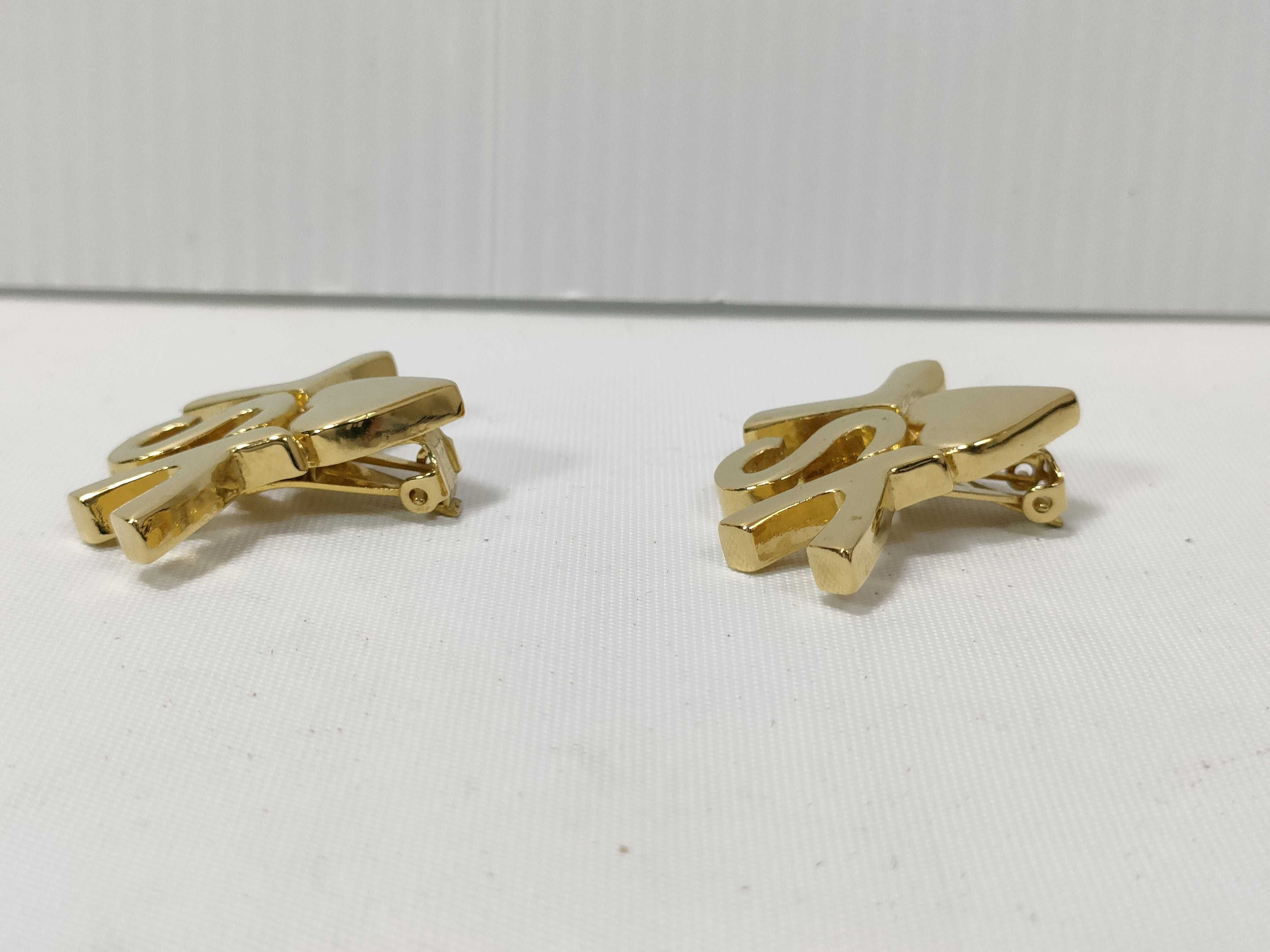 Earrings (Unused) — view 3