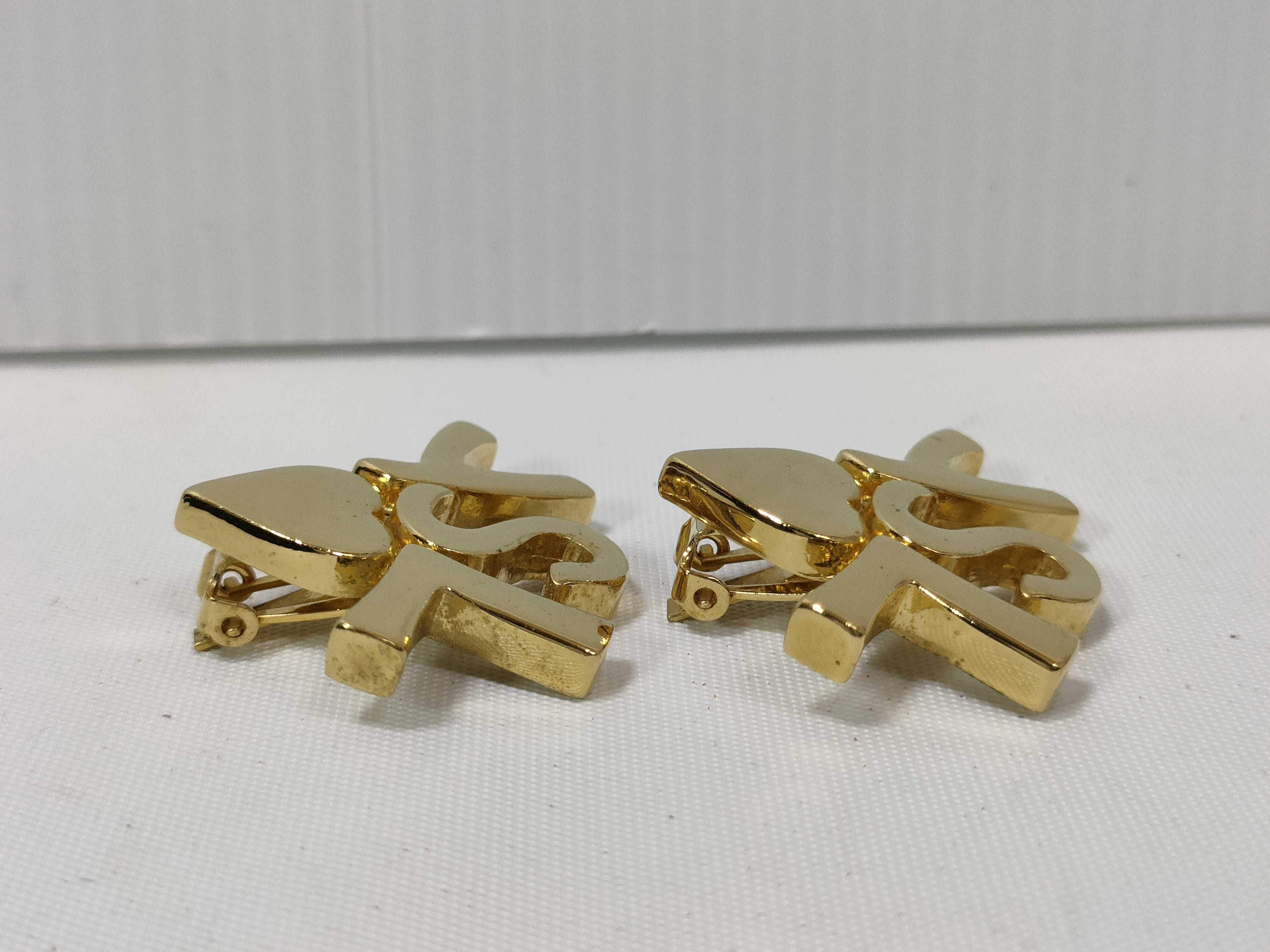 Earrings (Unused) — view 4