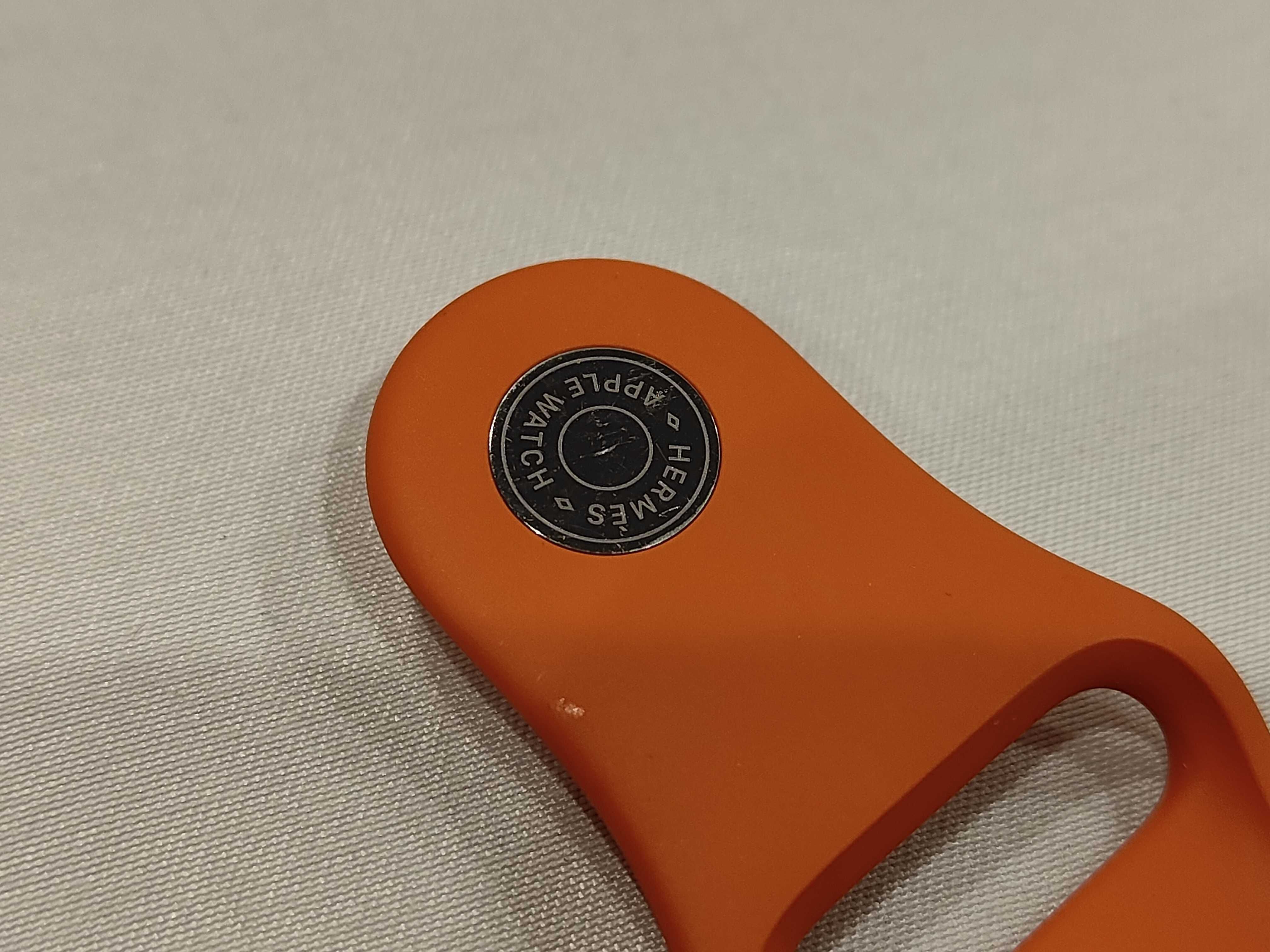 Apple Watch Rubber Strap and other accessories — view 3