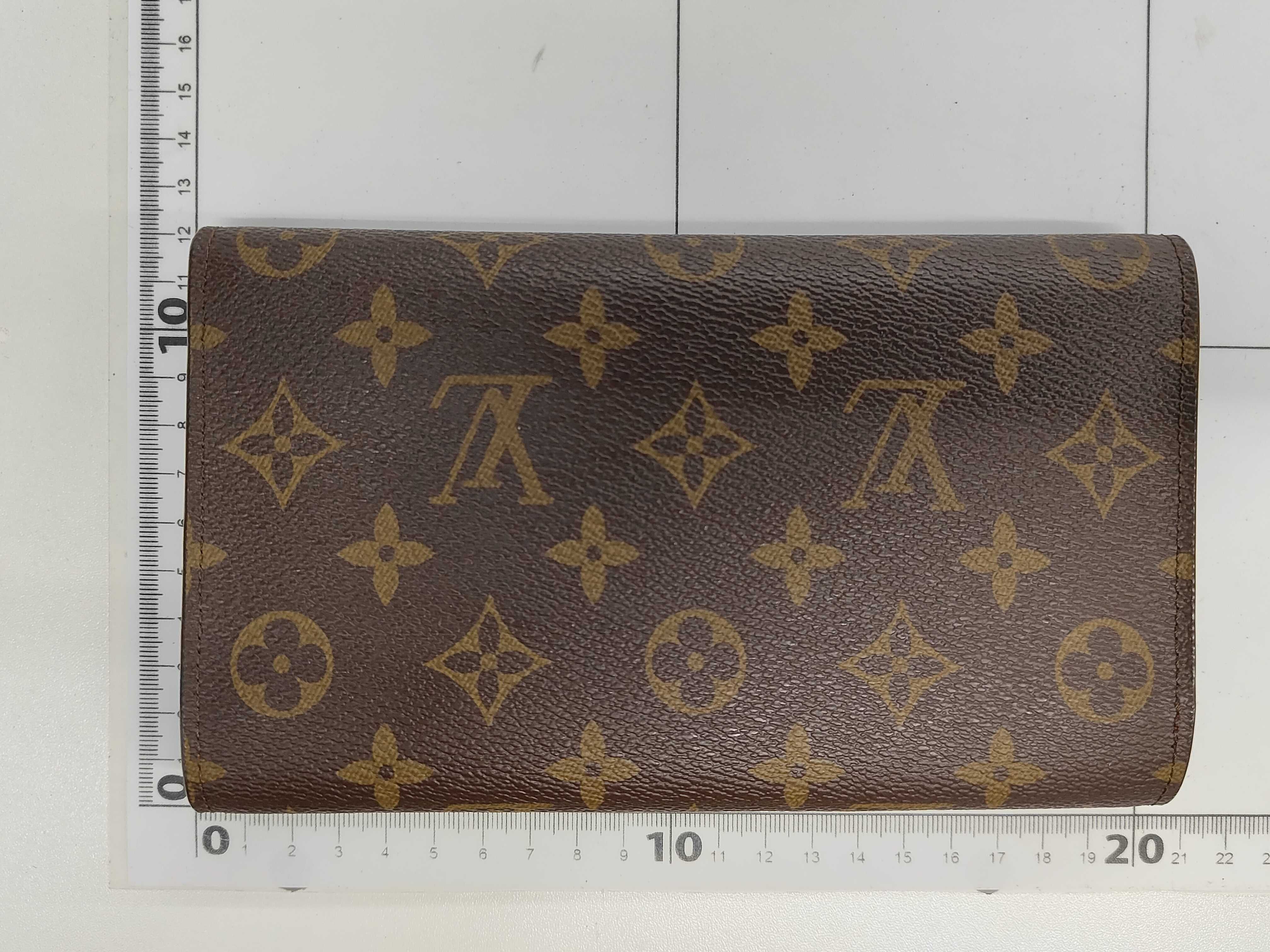 Long Wallet / PVC Wallet — view 2