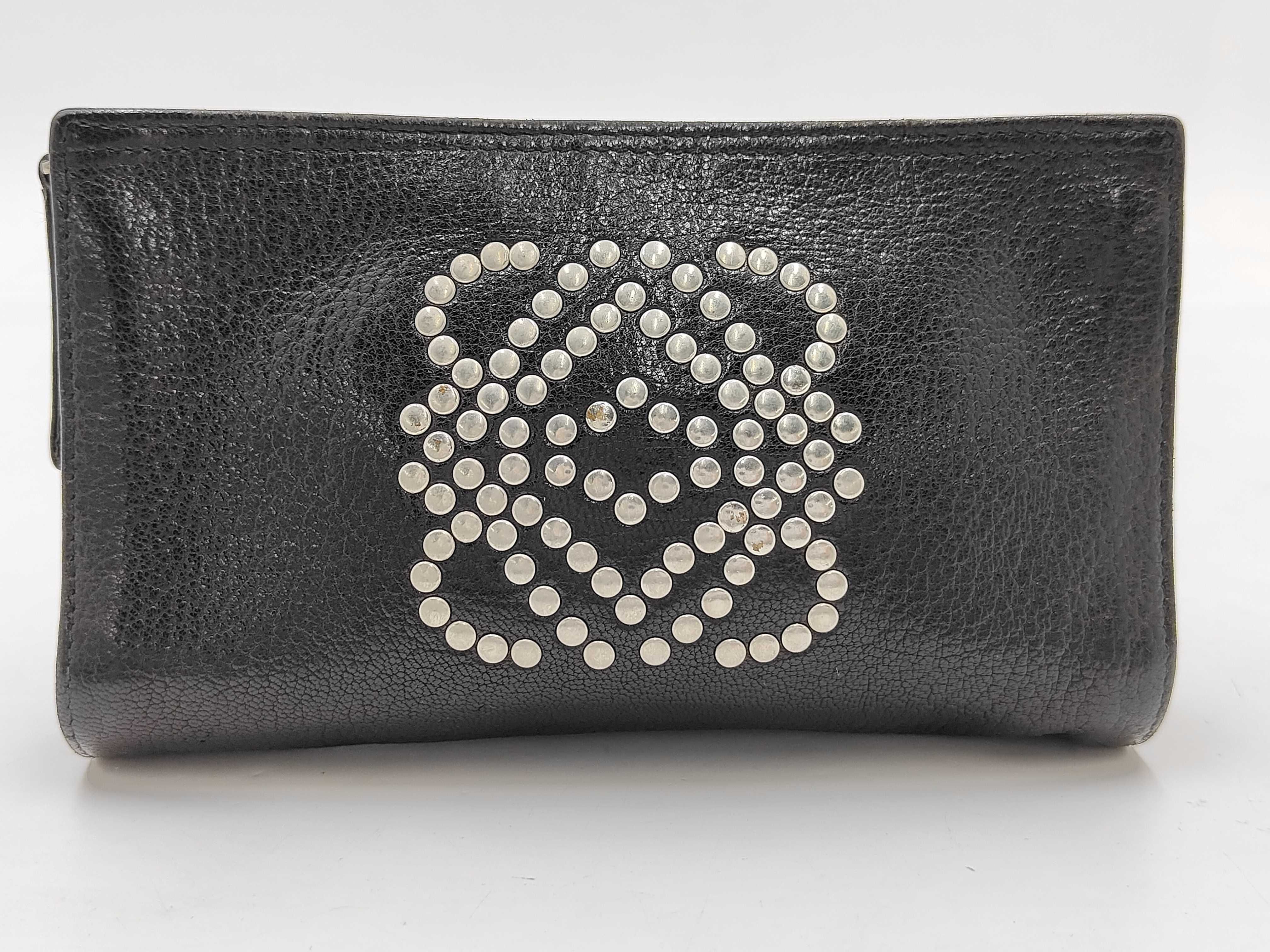 pouch