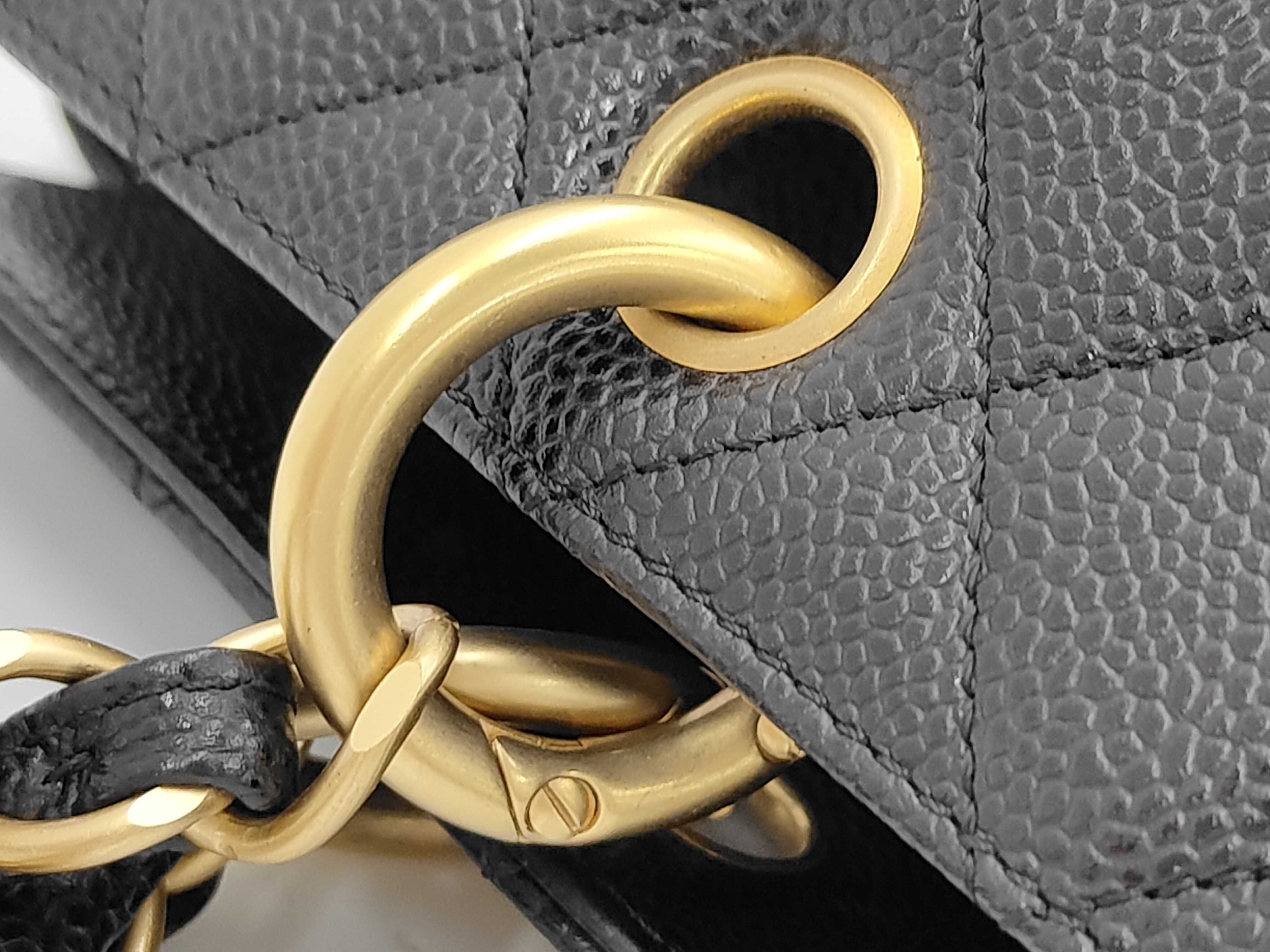 Caviar Skin Matelassé Chain Shoulder Tote Bag — view 7
