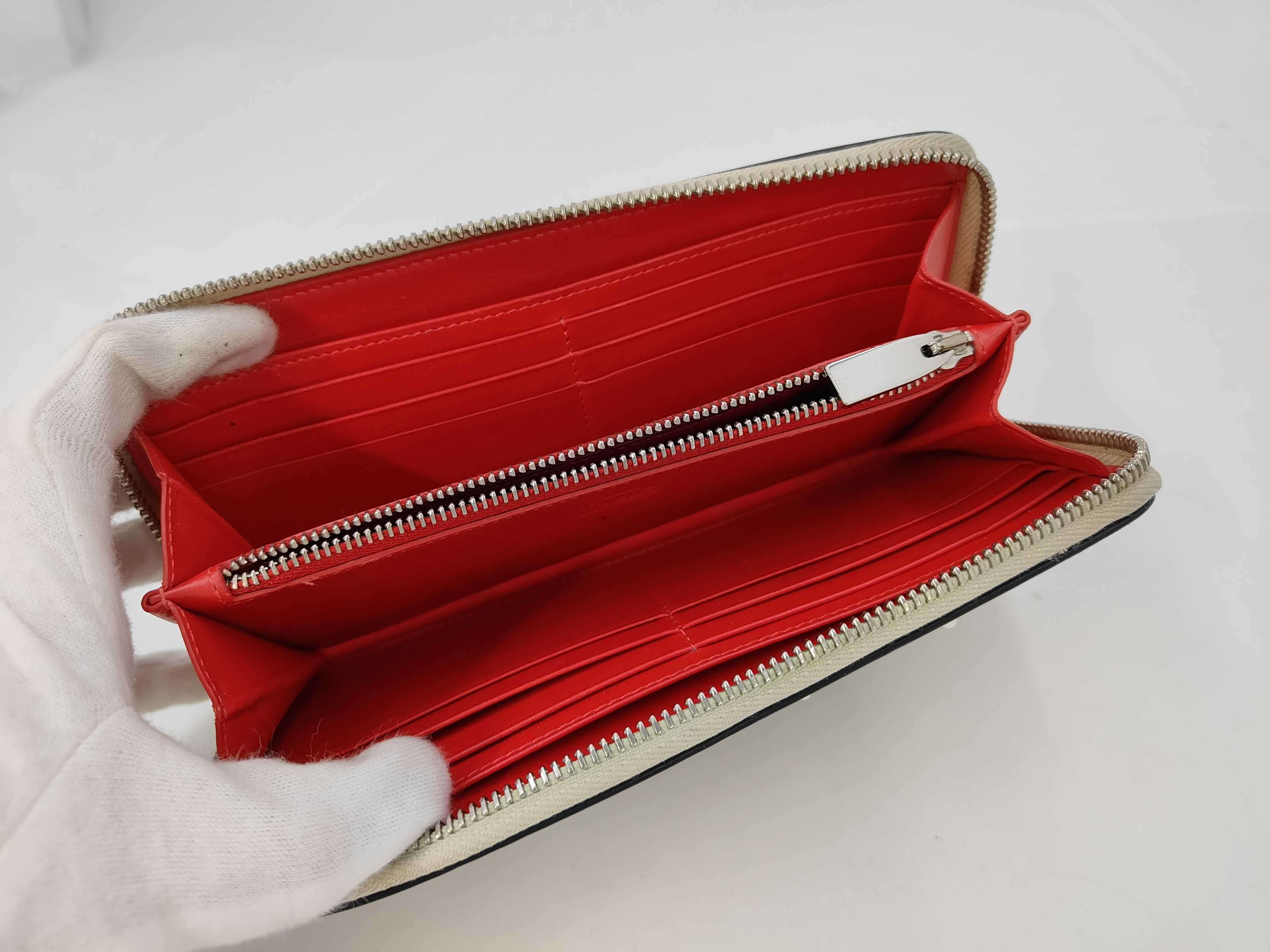 wallet — view 5