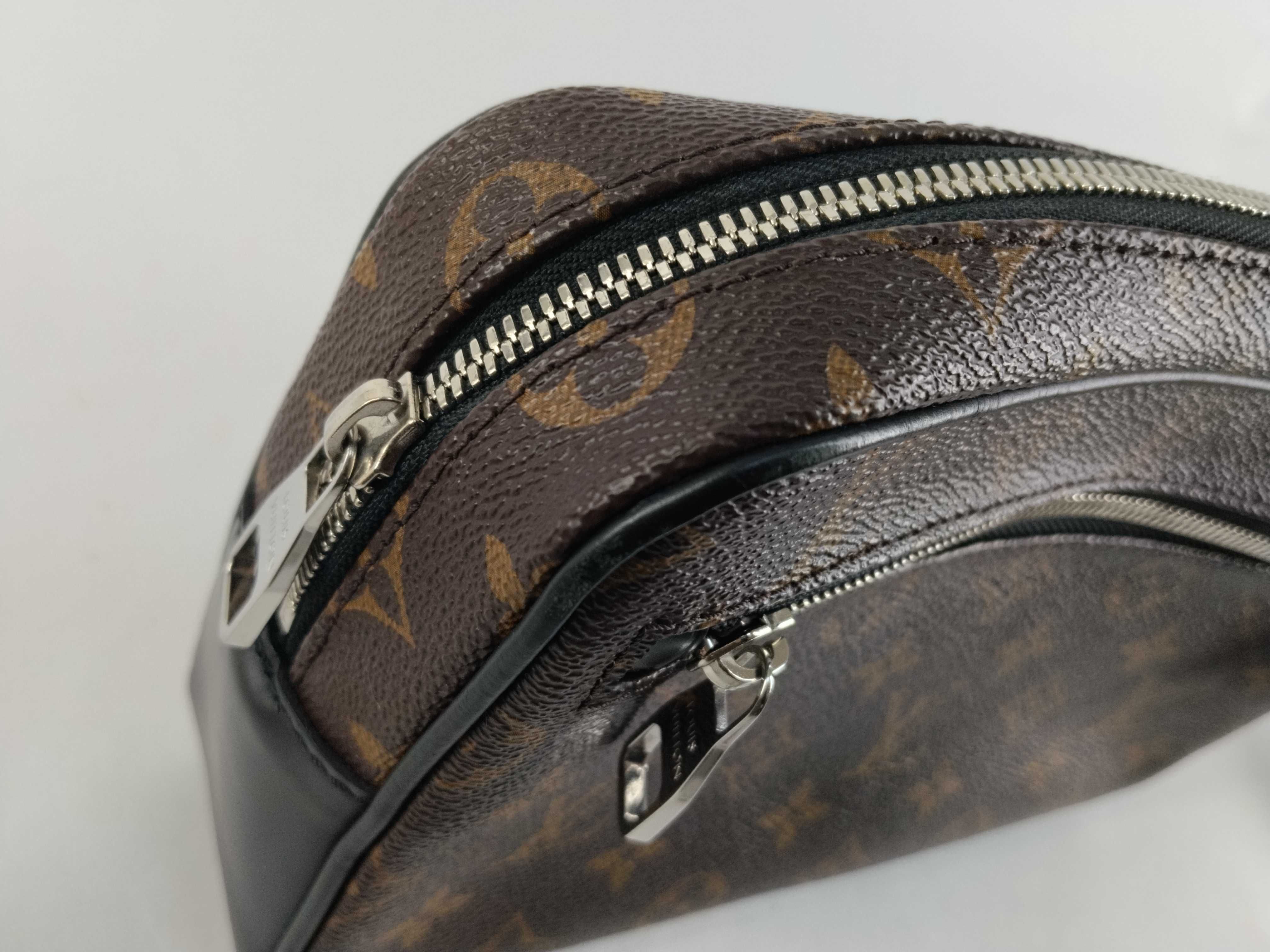 Monogram Macassar Pochette Kasai M42838 Accessories: Dust bag, Clutch bag — view 9