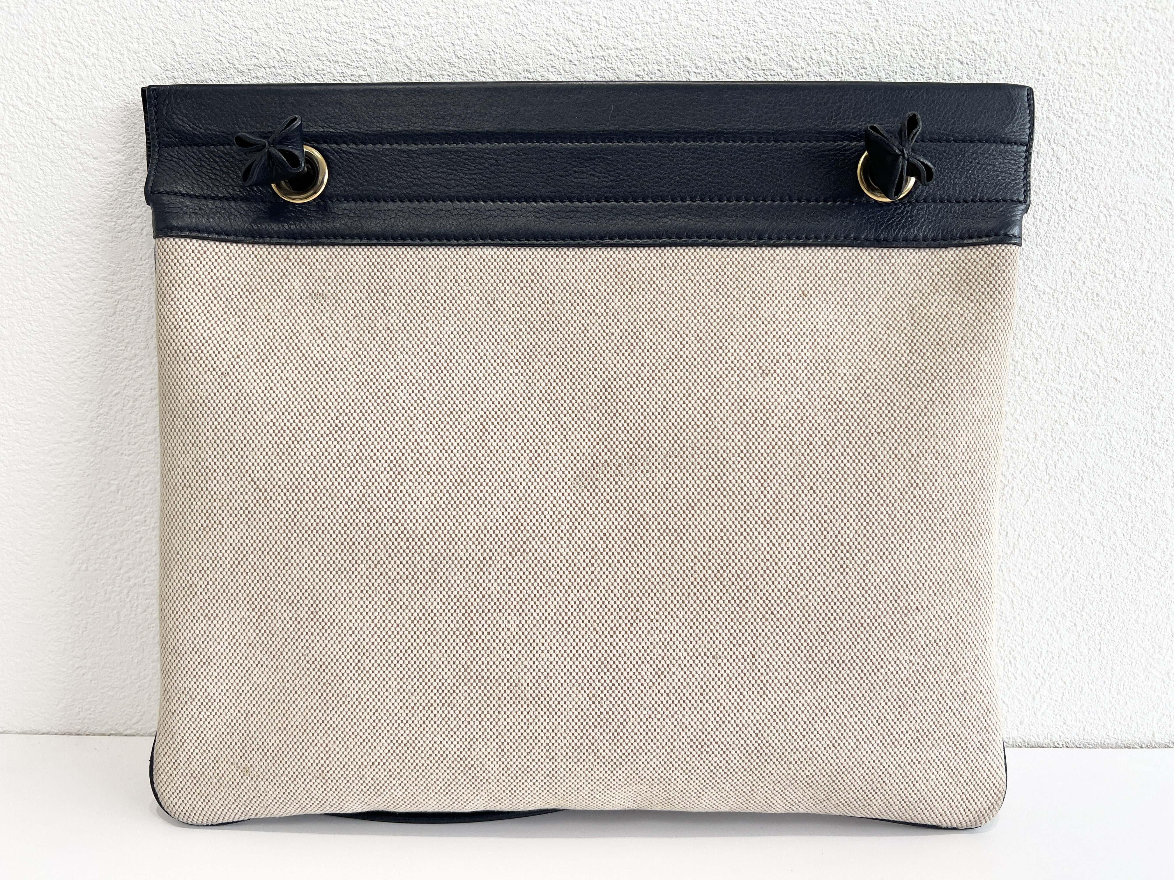 Flat Toile H & Box Bag, Toile H, Logo Embossed, L Stamp, Calf Leather, Canvas, Shoulder Bag, One-Shoulder Bag — view 2