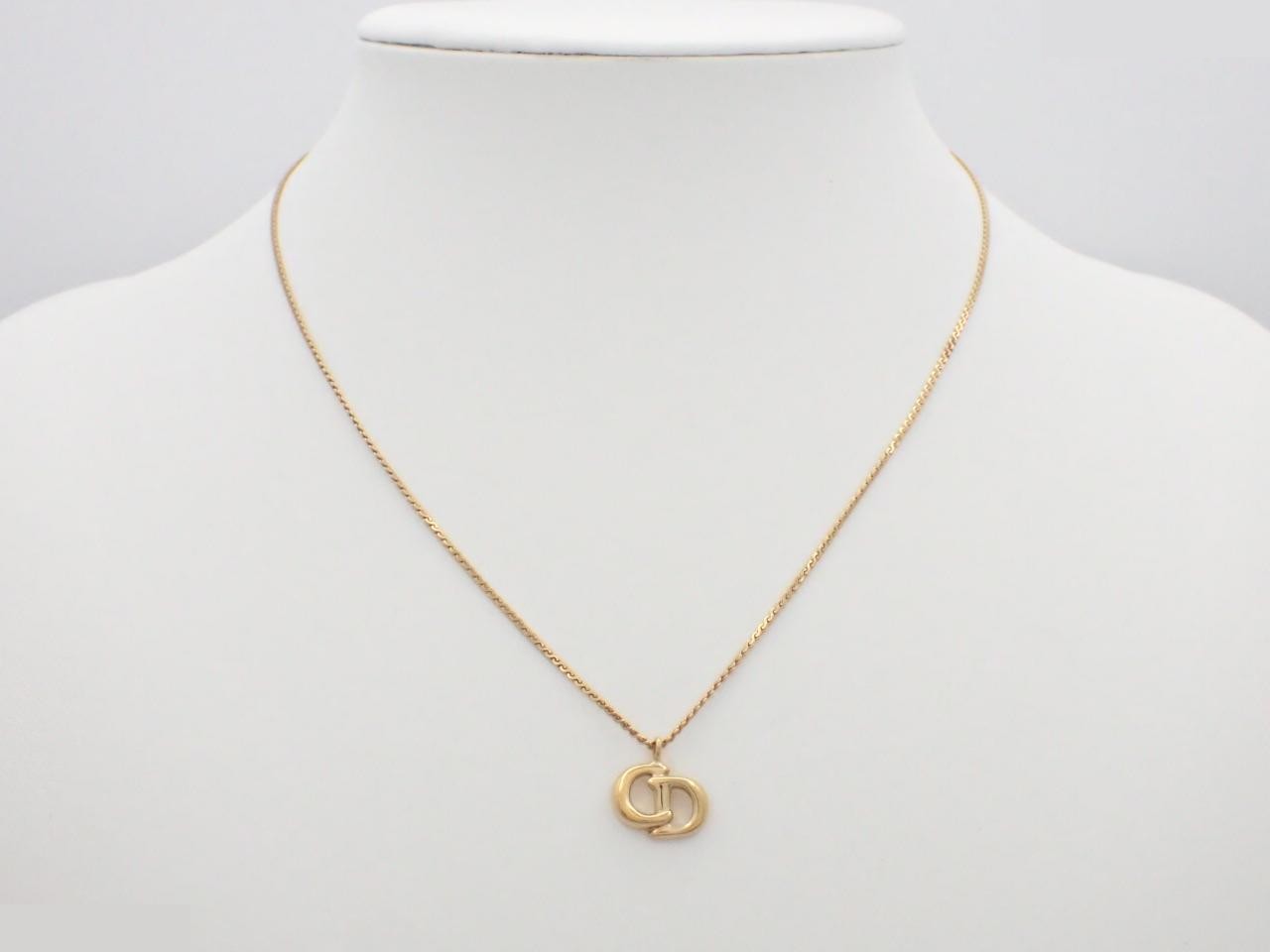 CD logo necklace, gold, chain approximately 42cm — view 3