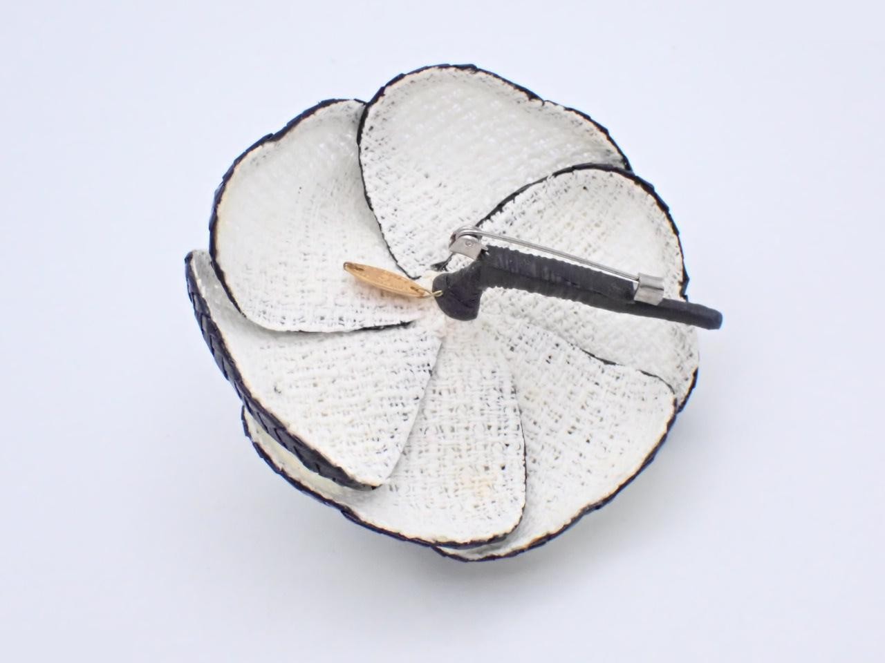Camellia tweed brooch/corsage — view 2