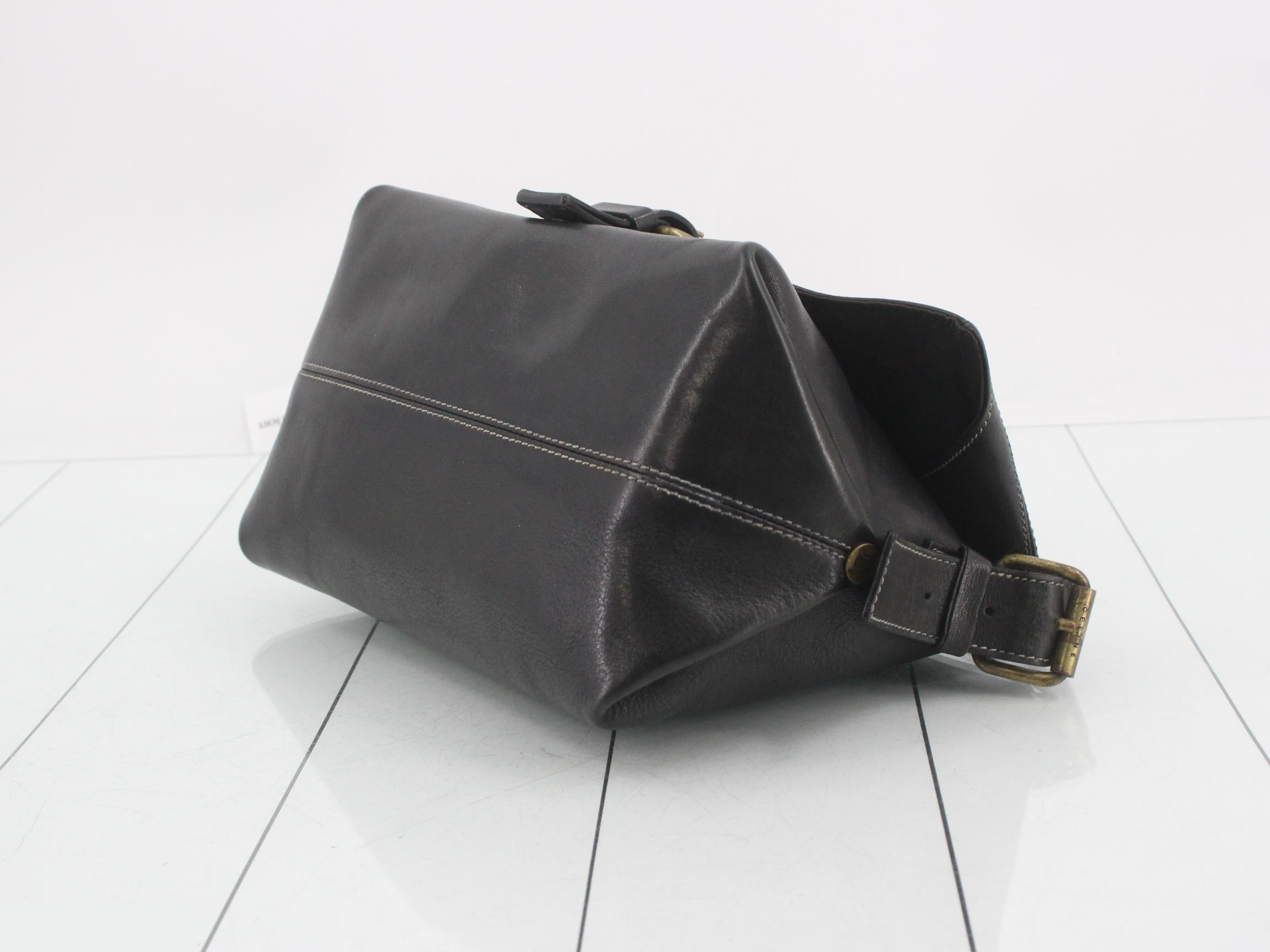 shoulder bag, leather, black, Triomphe hardware. — view 6