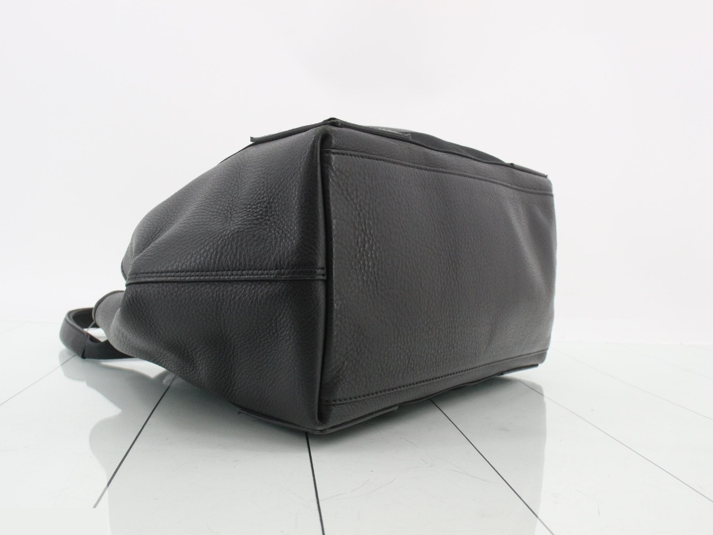Navy Cabas MM Leather Pouch — view 5