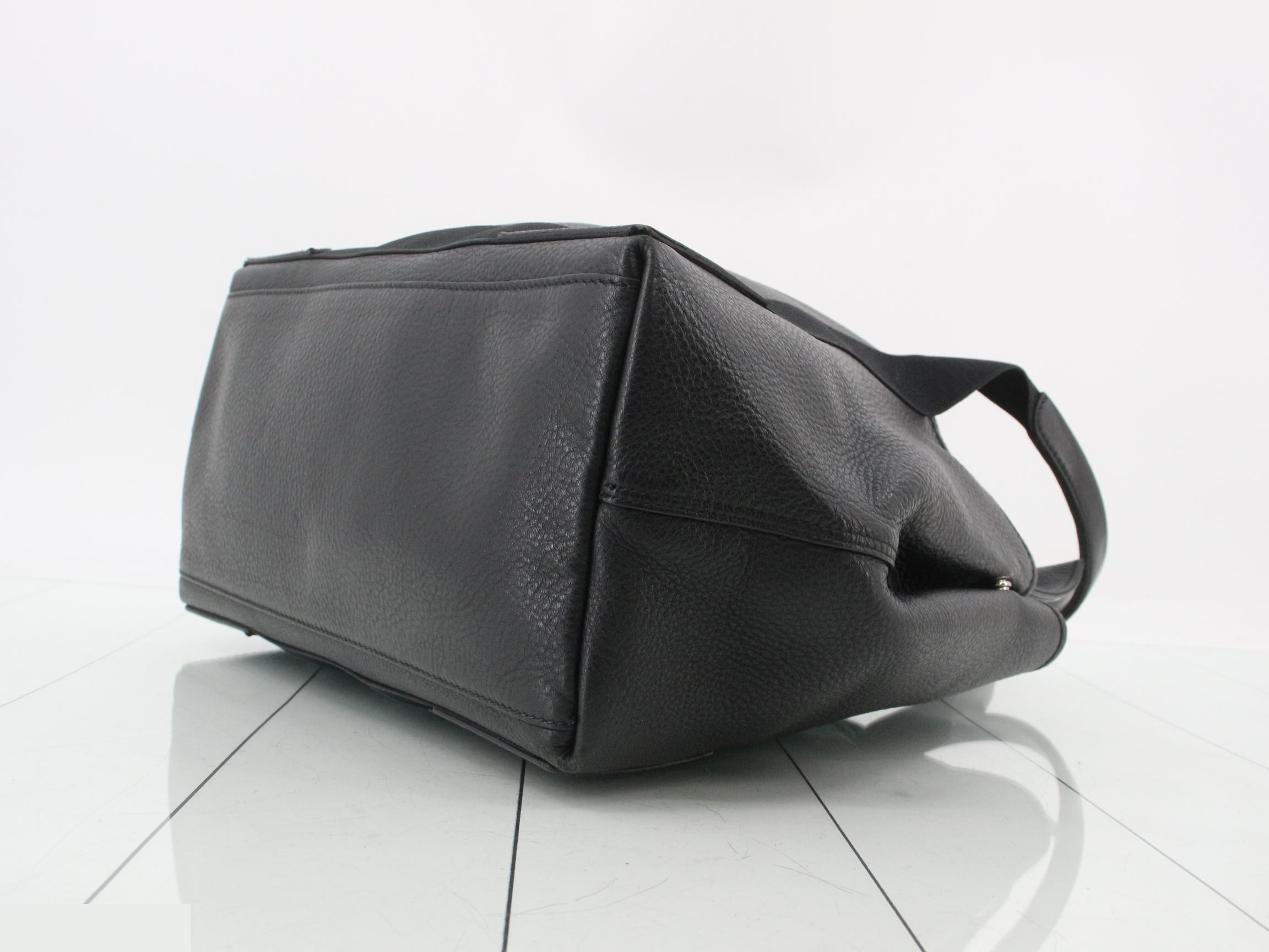 Navy Cabas MM Leather Pouch — view 6