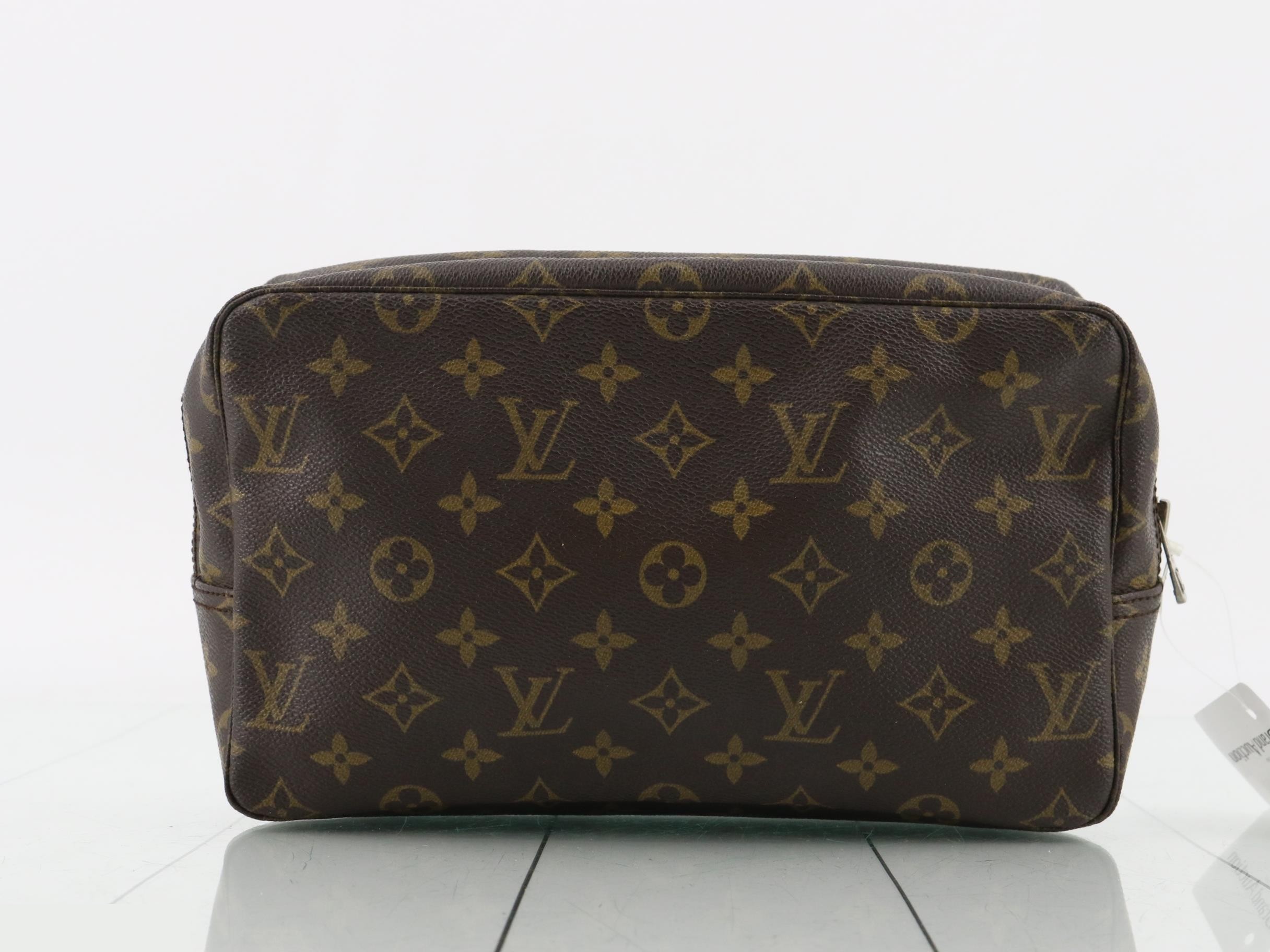 Trousses Toilette 28 Monogram M47522 — view 2