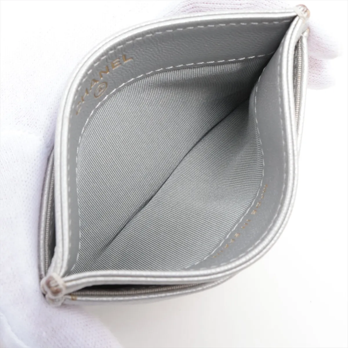 19 Lambskin Card Case Silver Gold Hardware 30810803 — view 3