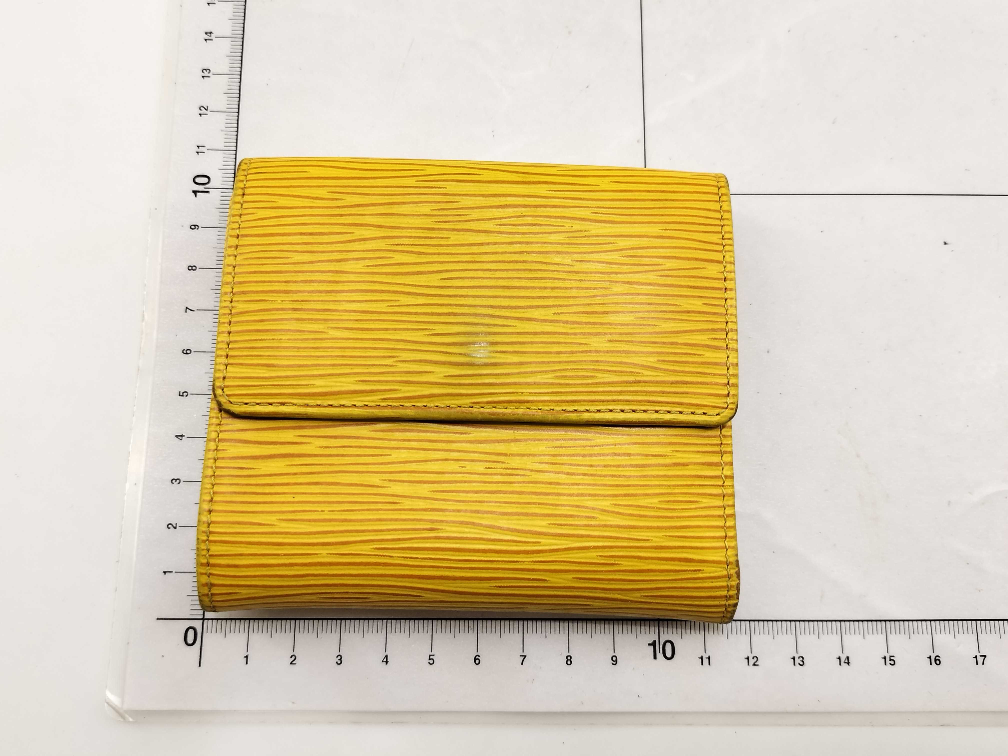 Epi / Epi / Portemonnaie Billet Carte Credit / M63489 / SP1001 / Folding Wallet / Leather Wallet — view 2