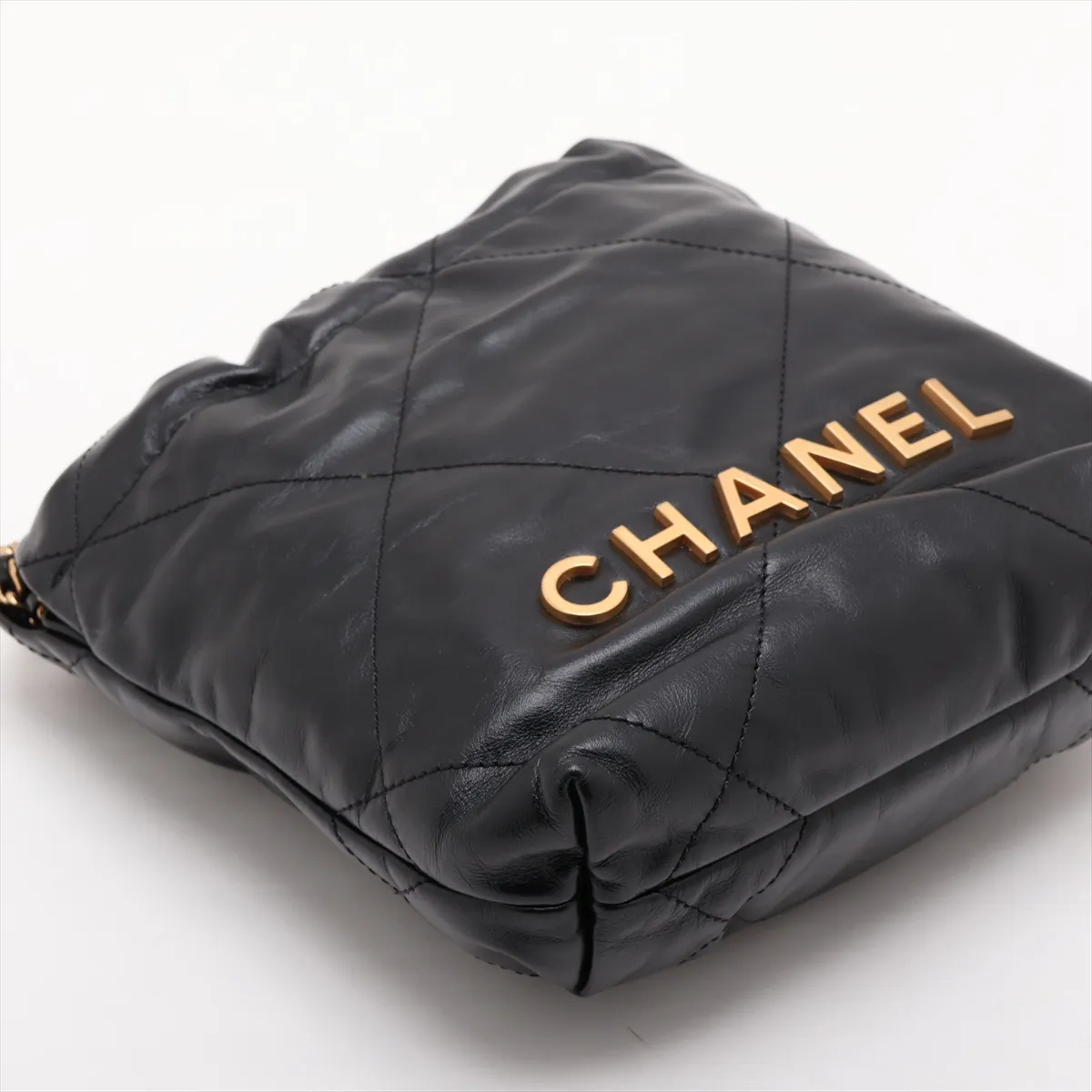 22 Mini Shiny Calfskin Chain Shoulder Bag Black Gold Hardware TK6JUXEH Random Plate AS3980 — view 4