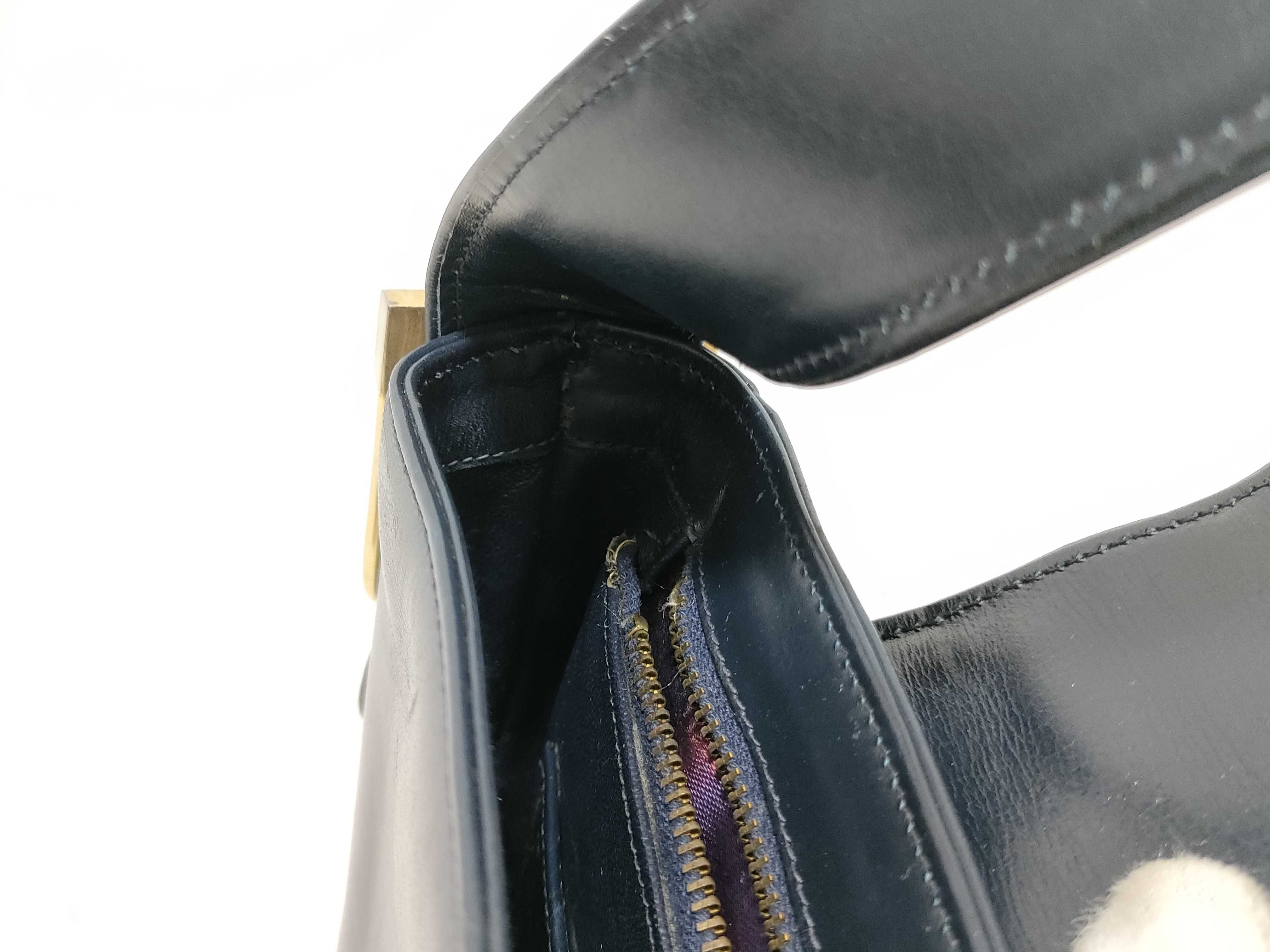 One-Shoulder Shoulder Bag — view 9