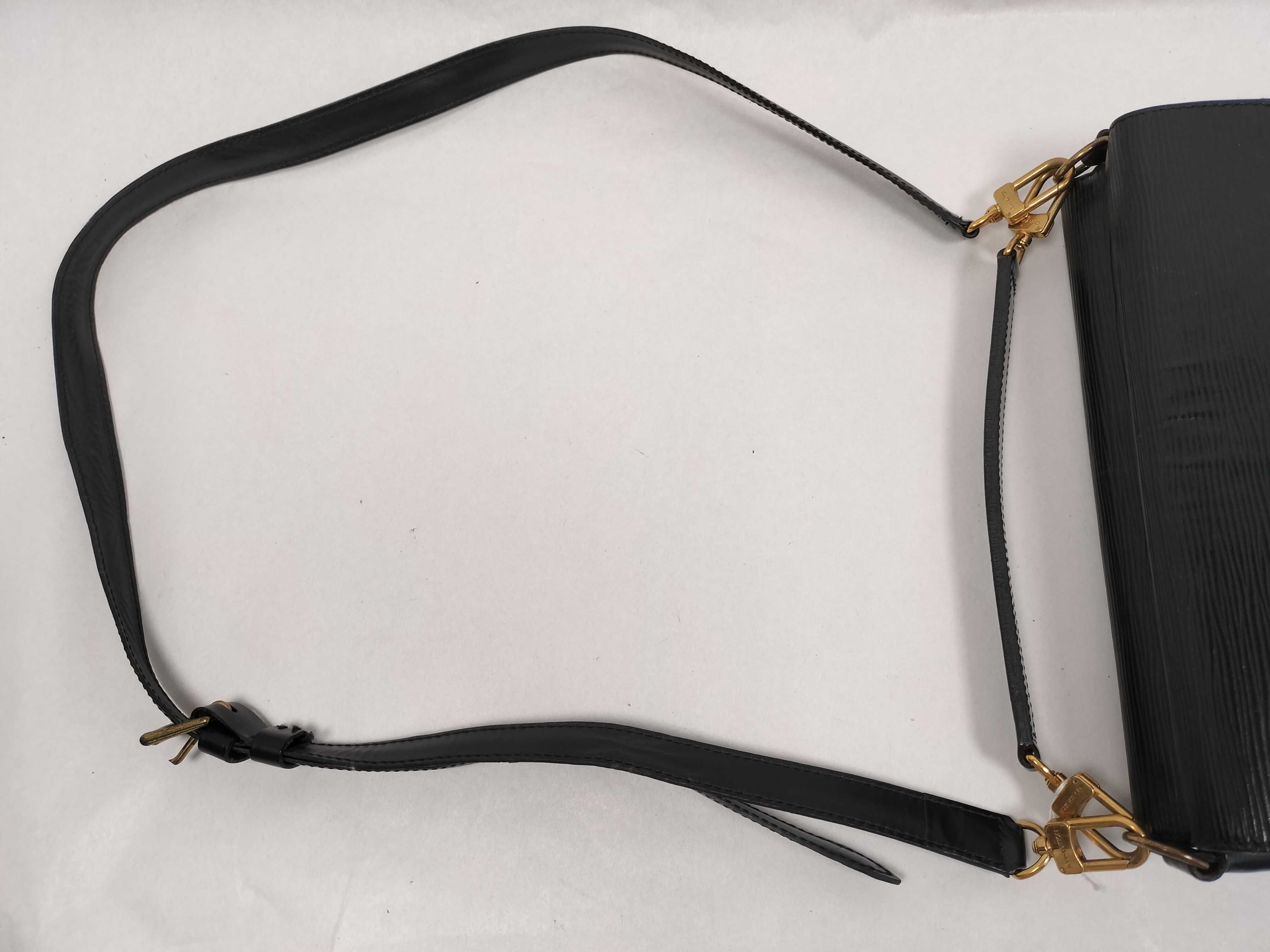 Epi / Epi / Serie Dragonne / M52612 / A20942 / 2-way bag — view 3