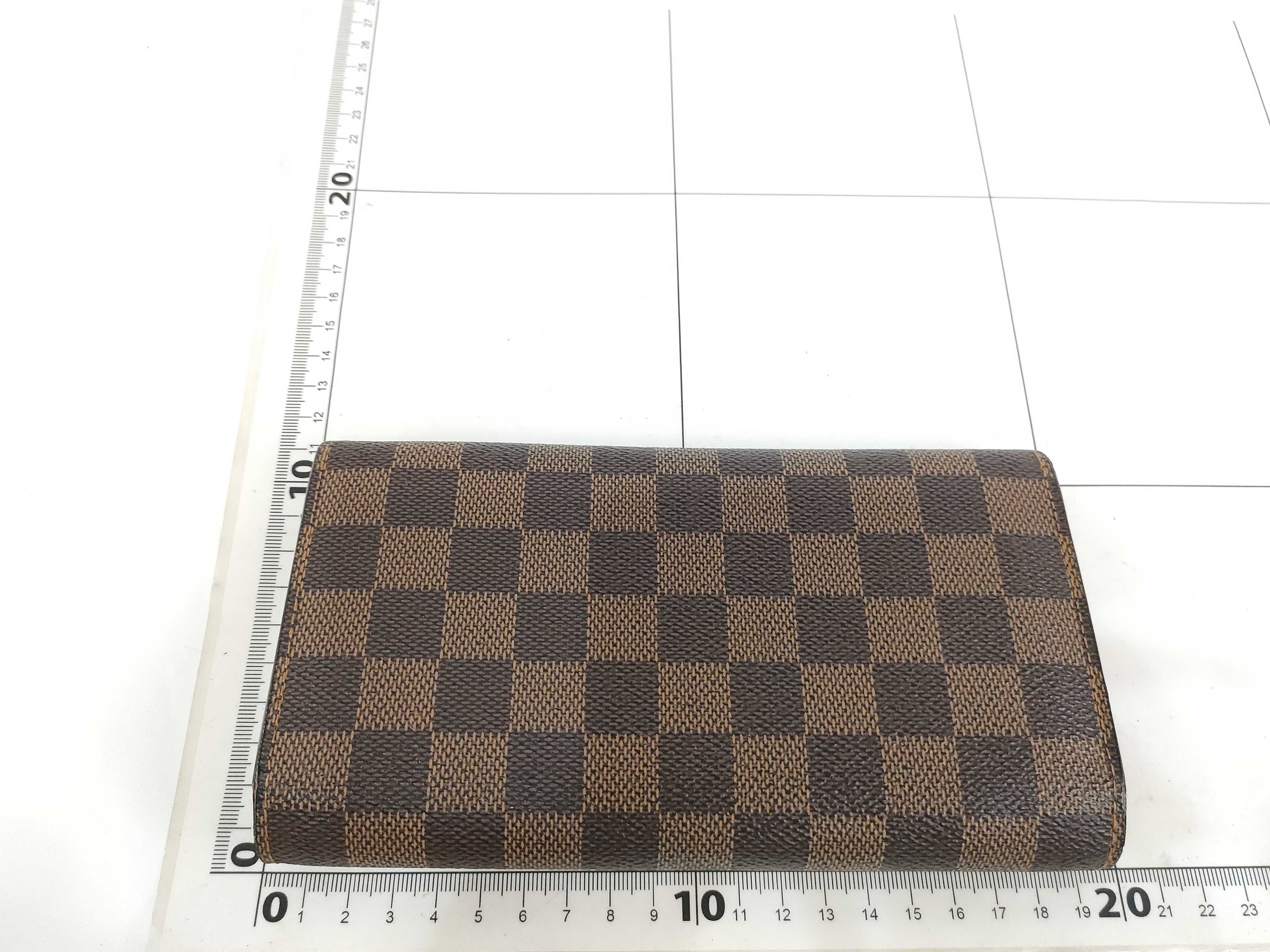 Damier Louis Vuitton Damier Wallet — view 2
