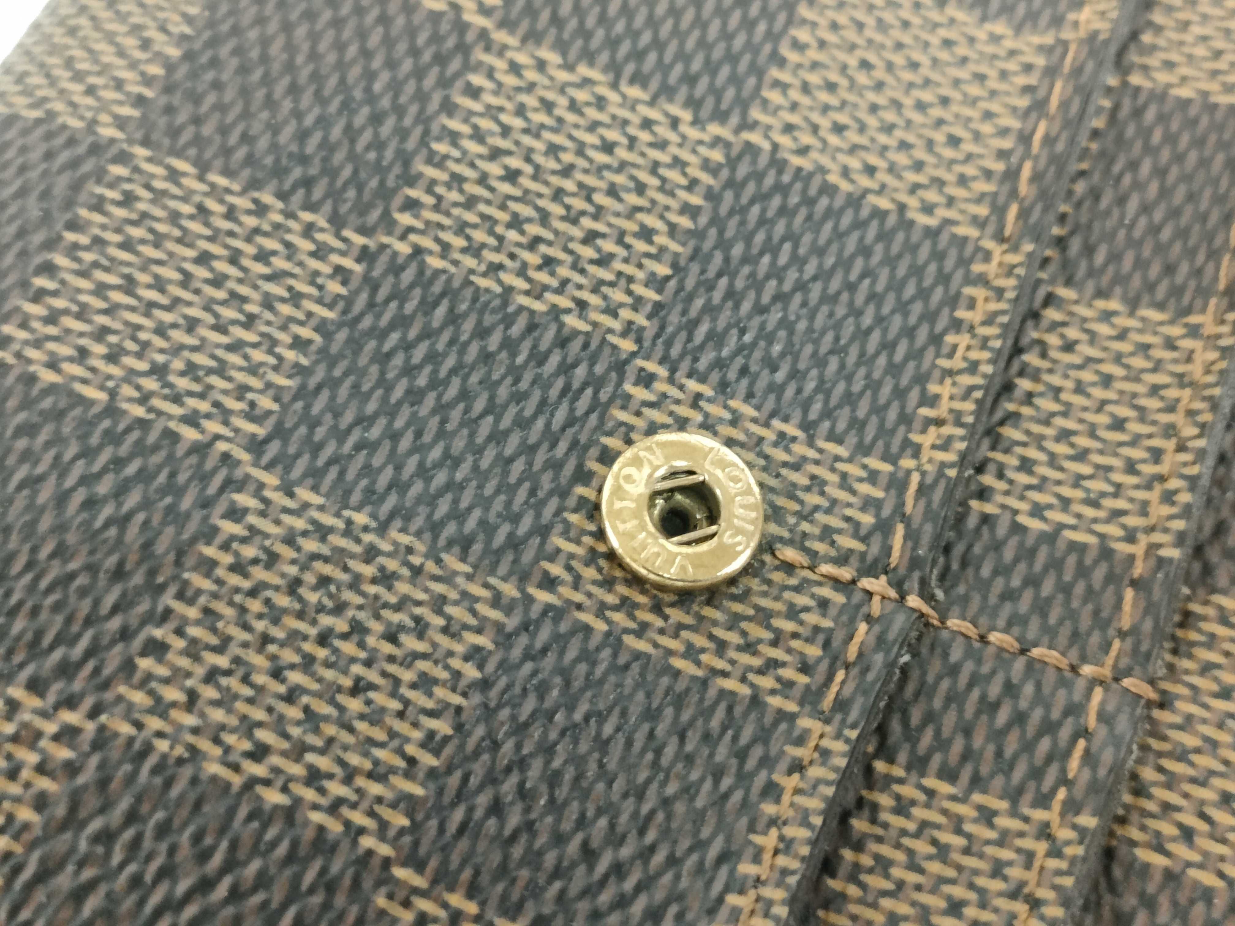 Damier Louis Vuitton Damier Wallet — view 8