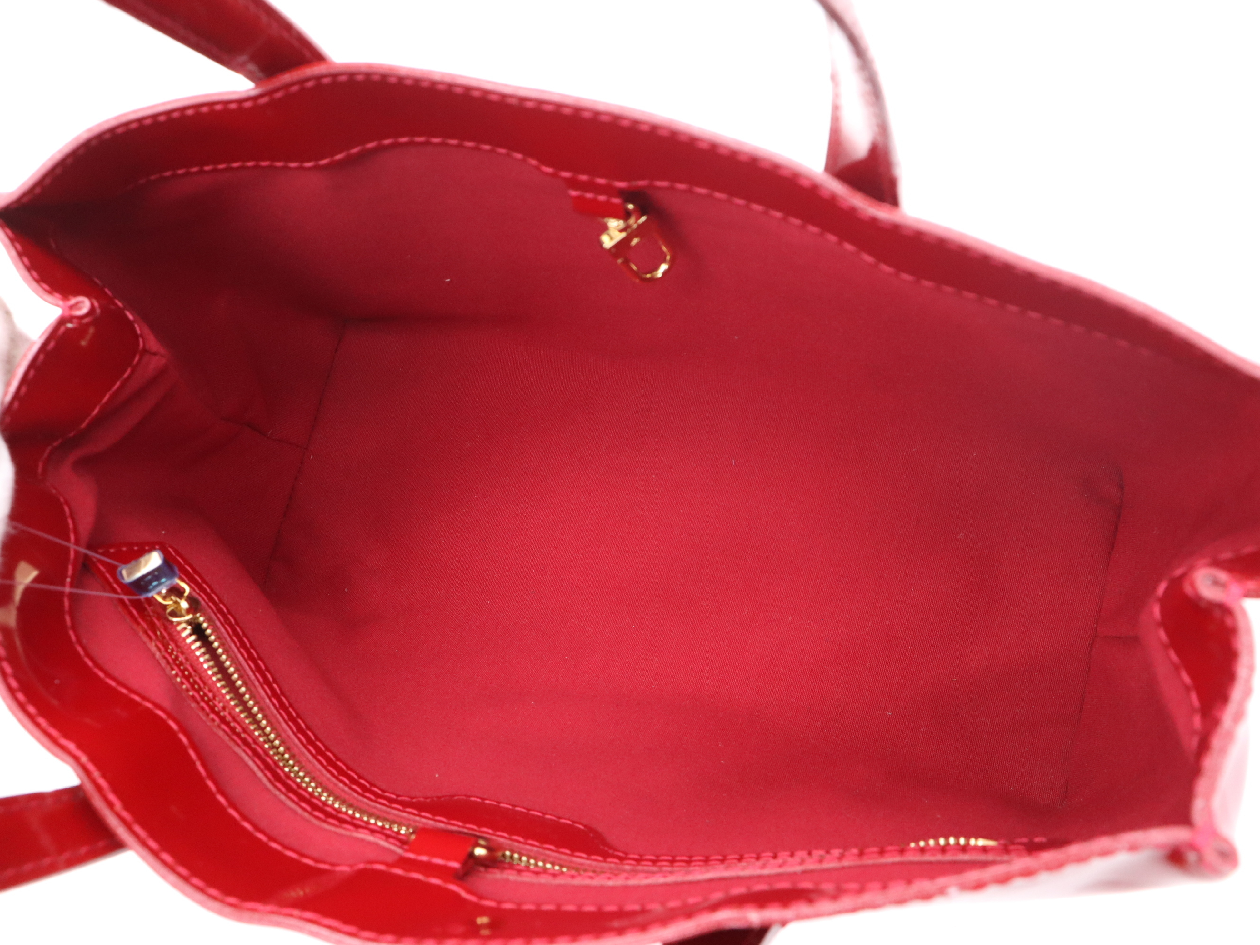 M93642 Vernis Wilshire PM Handbag — view 11