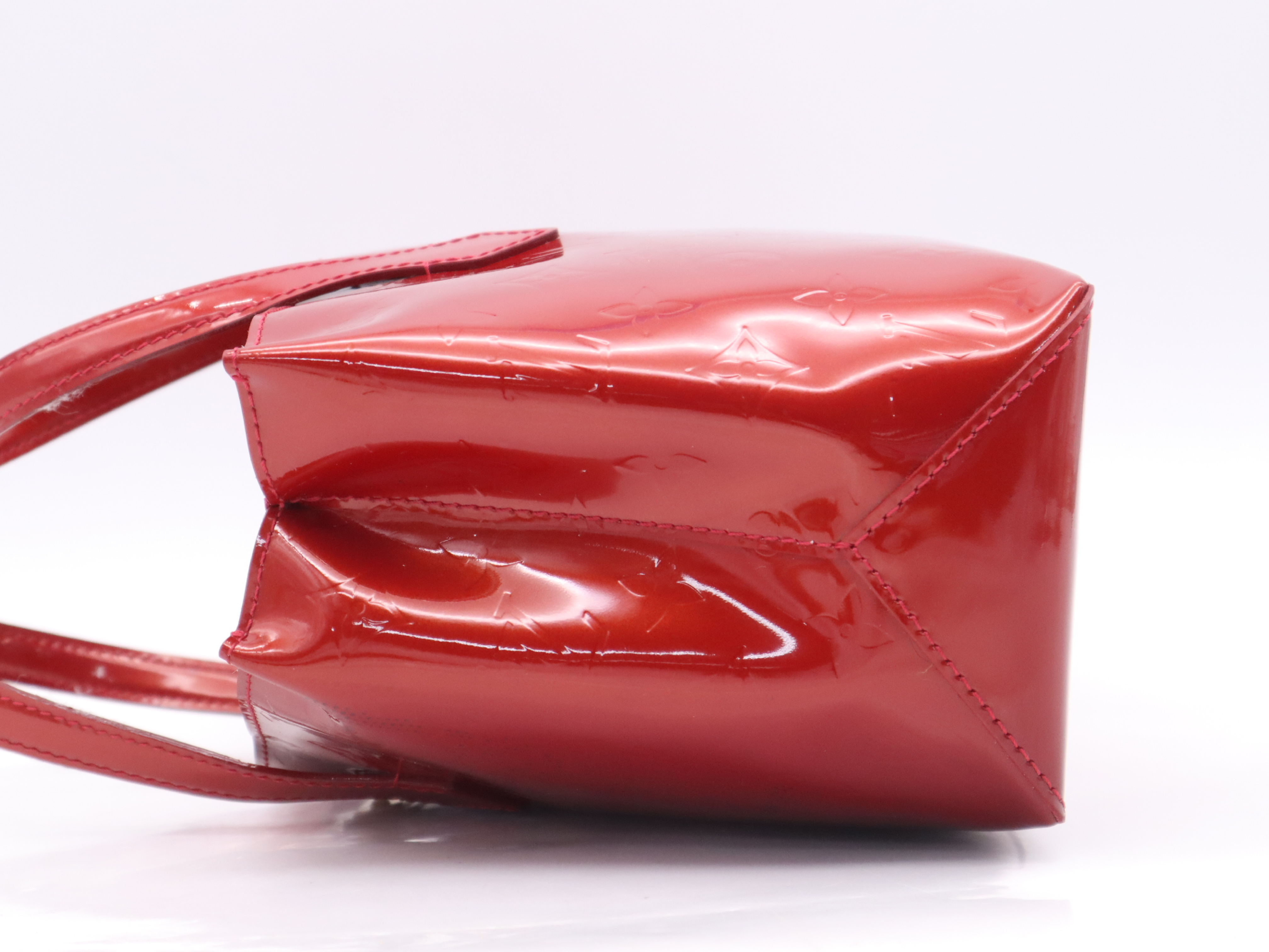 M93642 Vernis Wilshire PM Handbag — view 3
