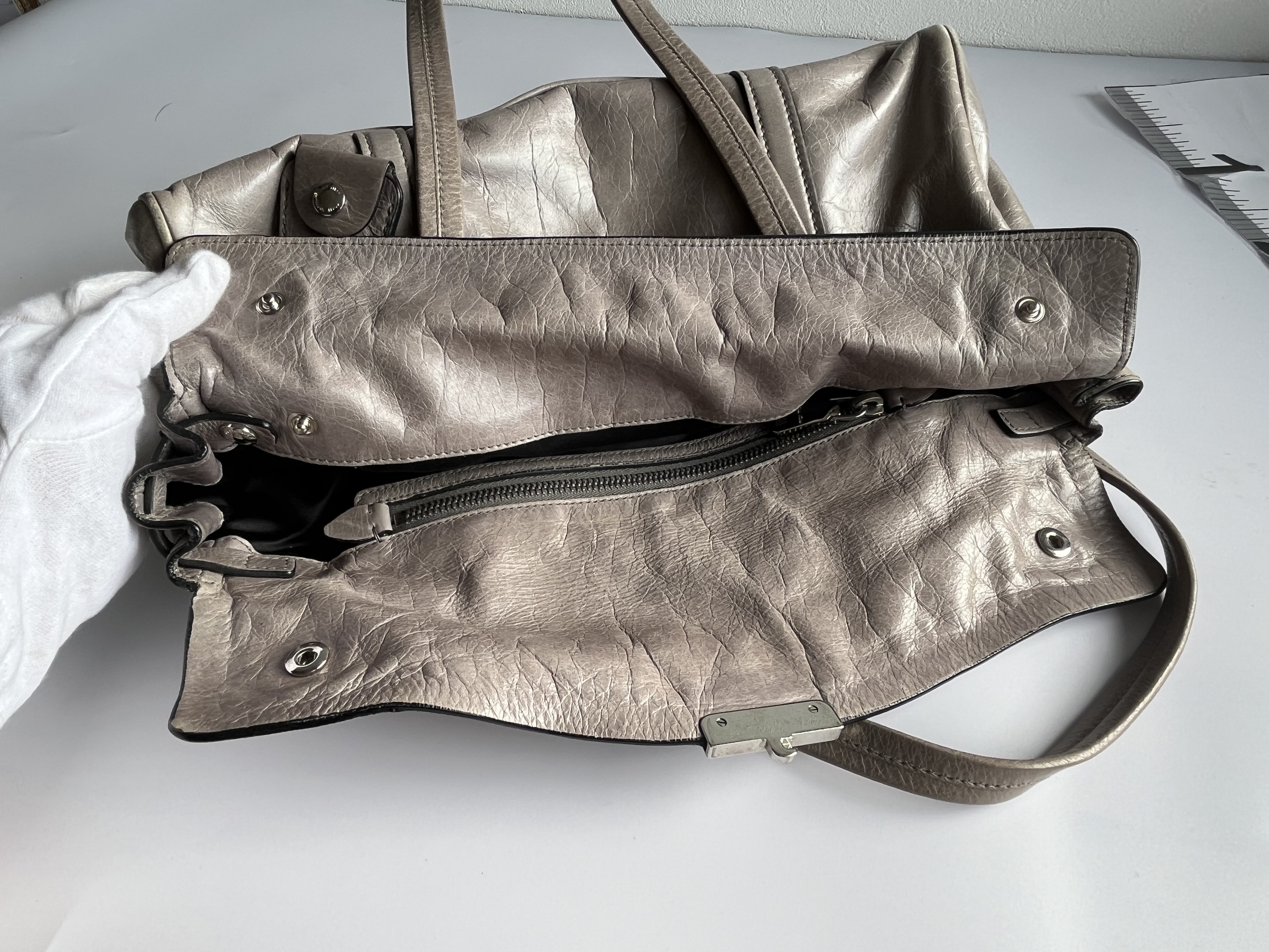 Vitello Luxe Tote Shoulder Bag, Gray Shoulder Bag — view 12