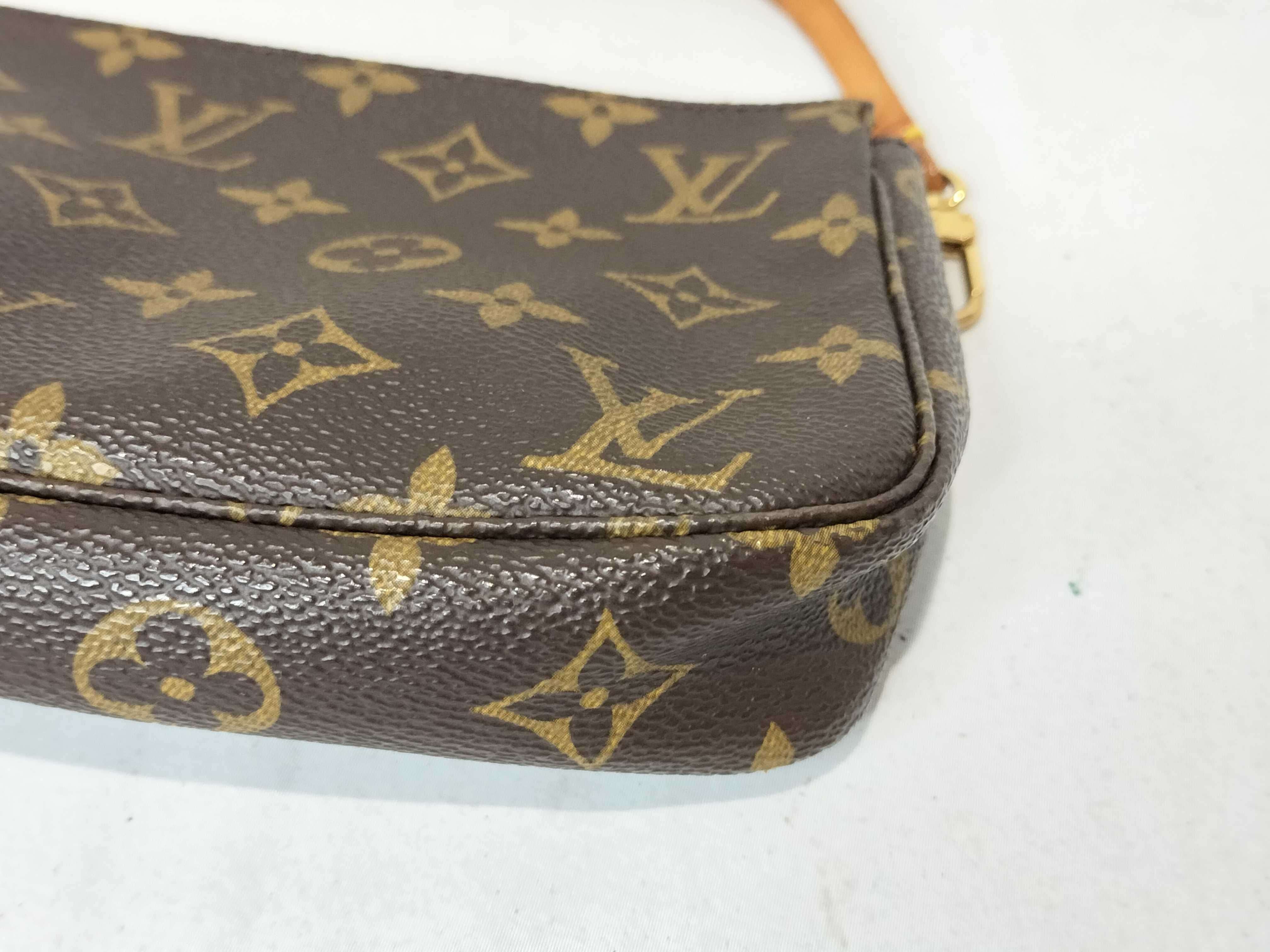 Monogram Accessoires AR0958 Handbag — view 6