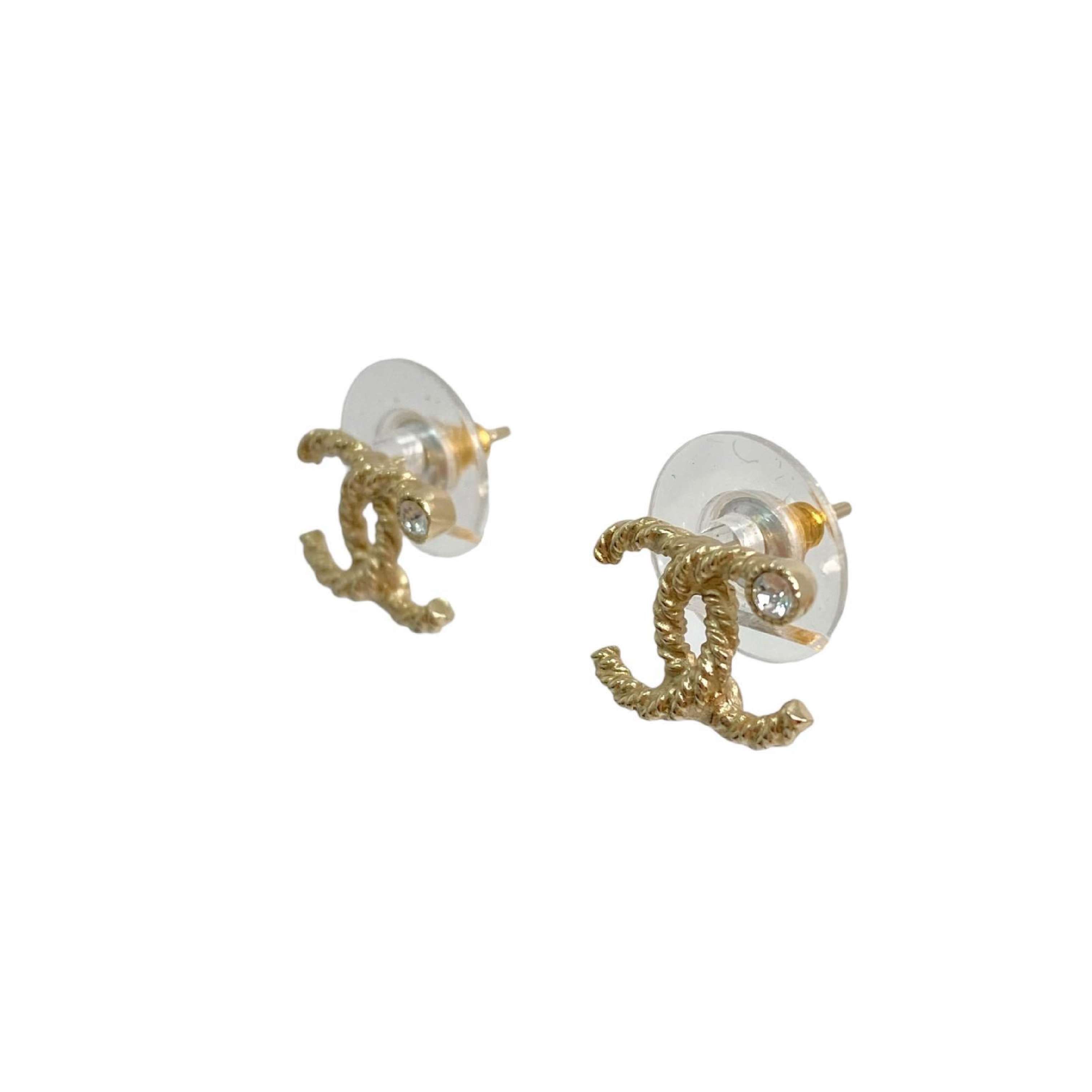 【*Shipped from: Hong Kong*】CHANEL ( ) Gold-colored Metal Coco Mark A19B Earrings — view 2