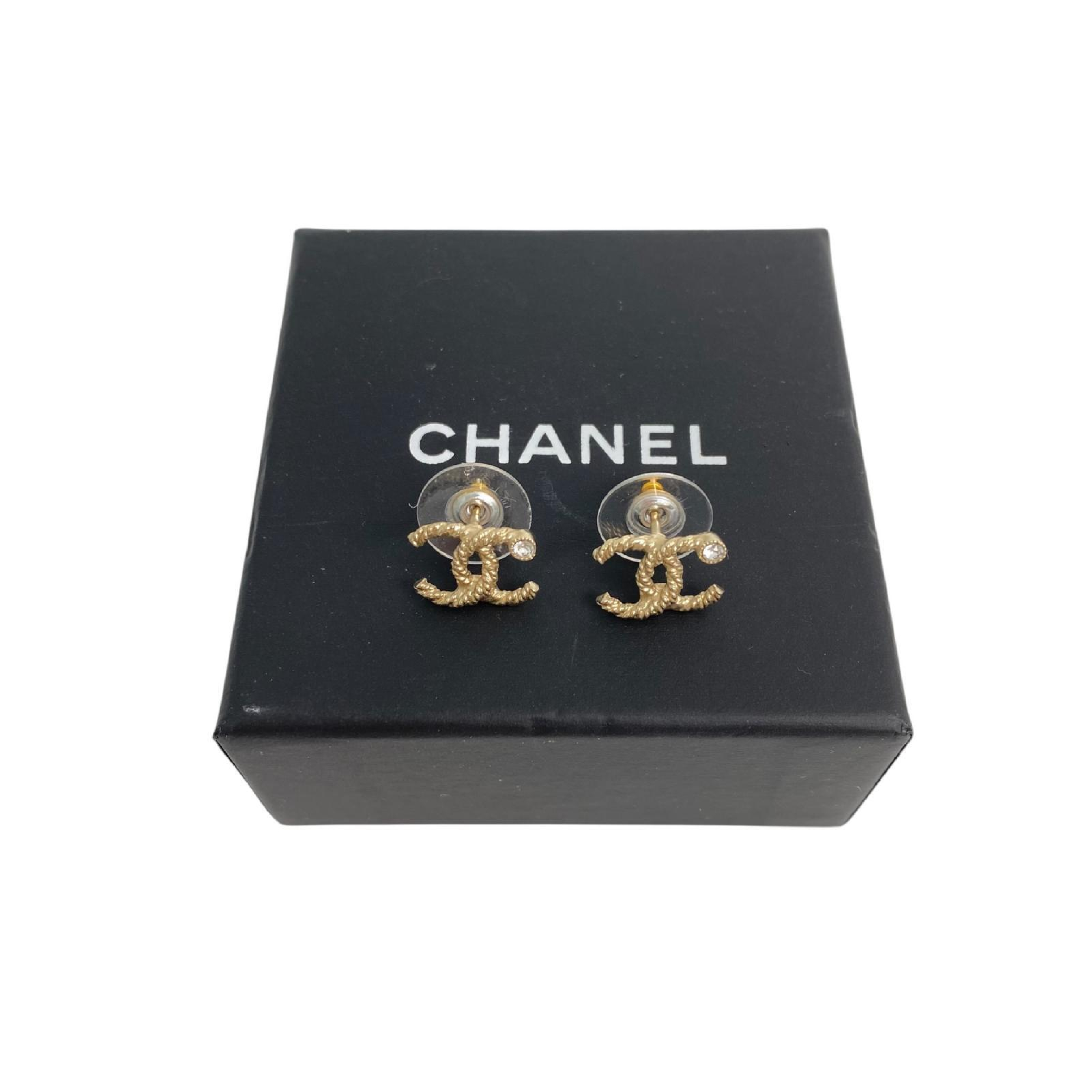 【*Shipped from: Hong Kong*】CHANEL ( ) Gold-colored Metal Coco Mark A19B Earrings — view 4