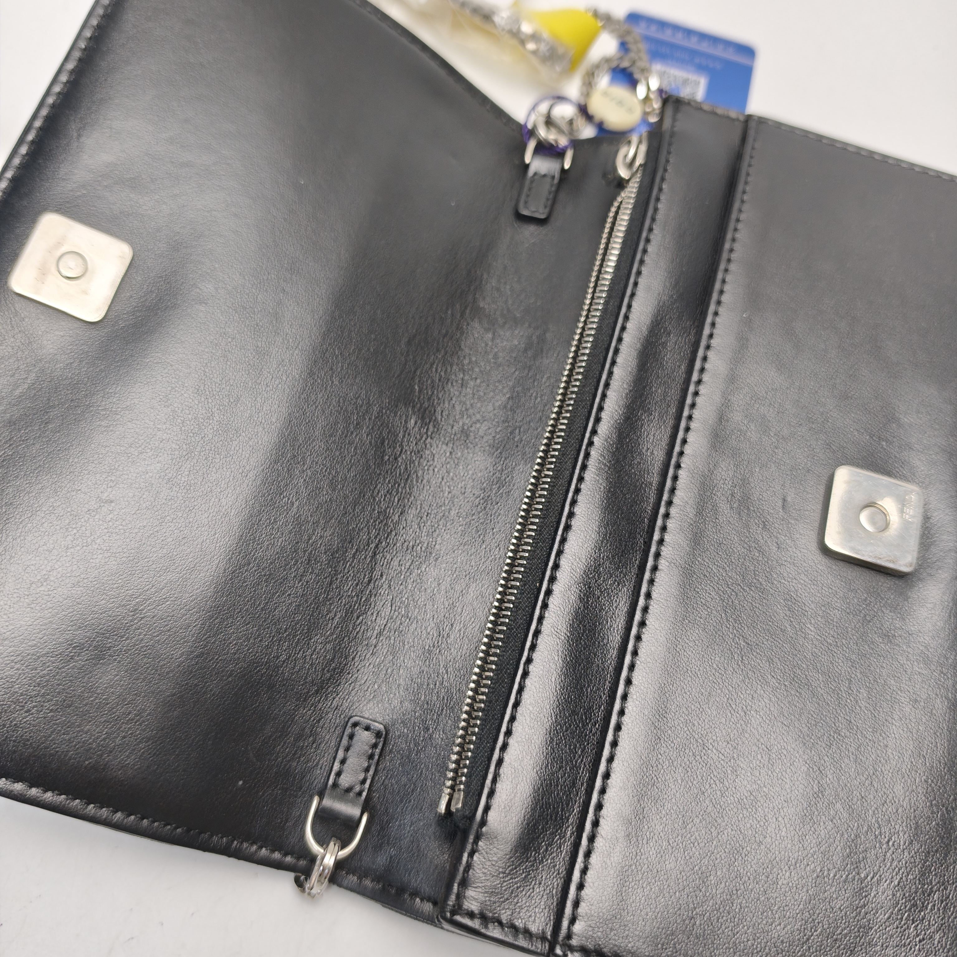 【*Shipped from: China*】FENDI Leather Shoulder Bag — view 4