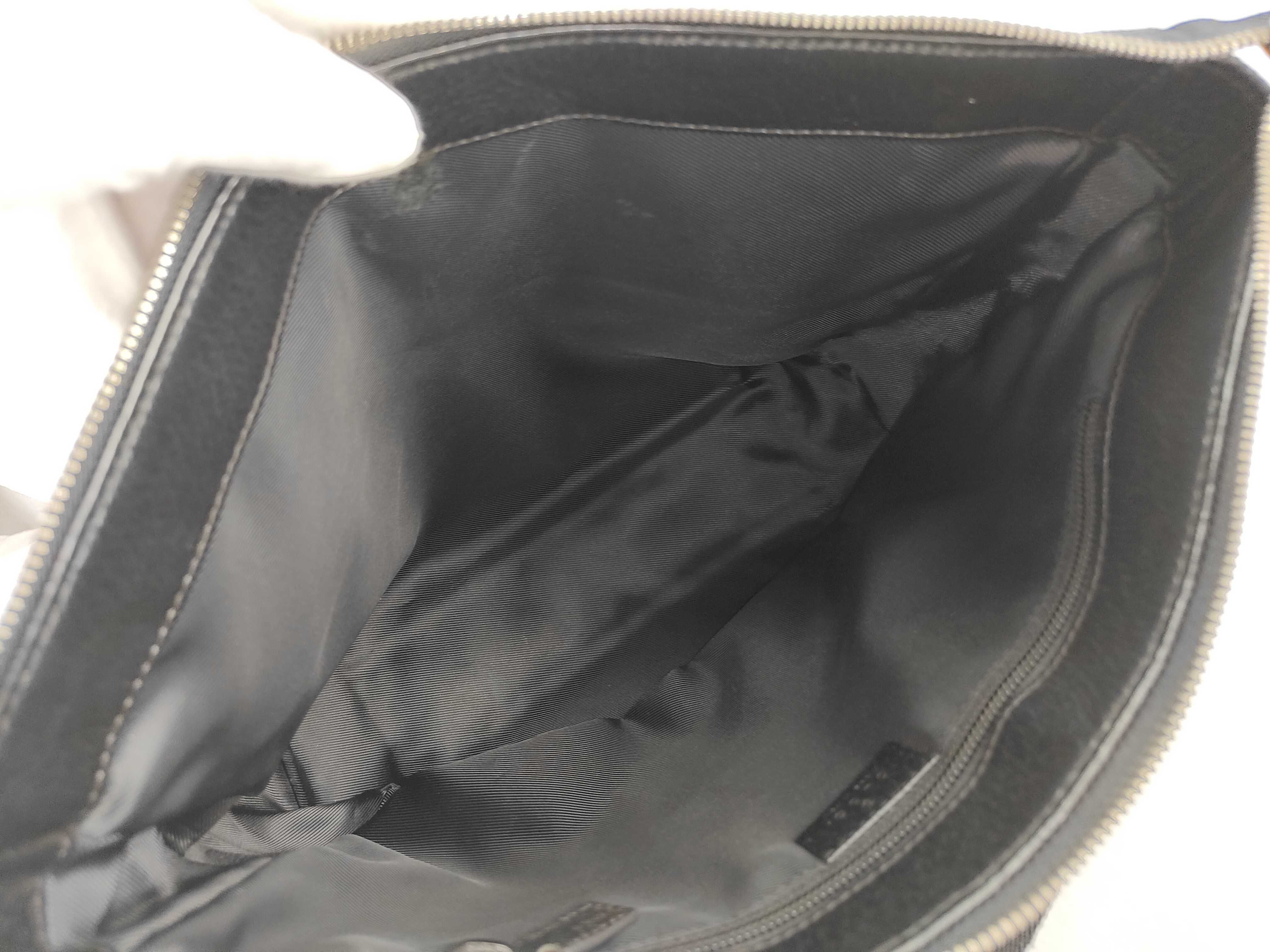 GG Canvas Shoulder Bag, Black — view 9