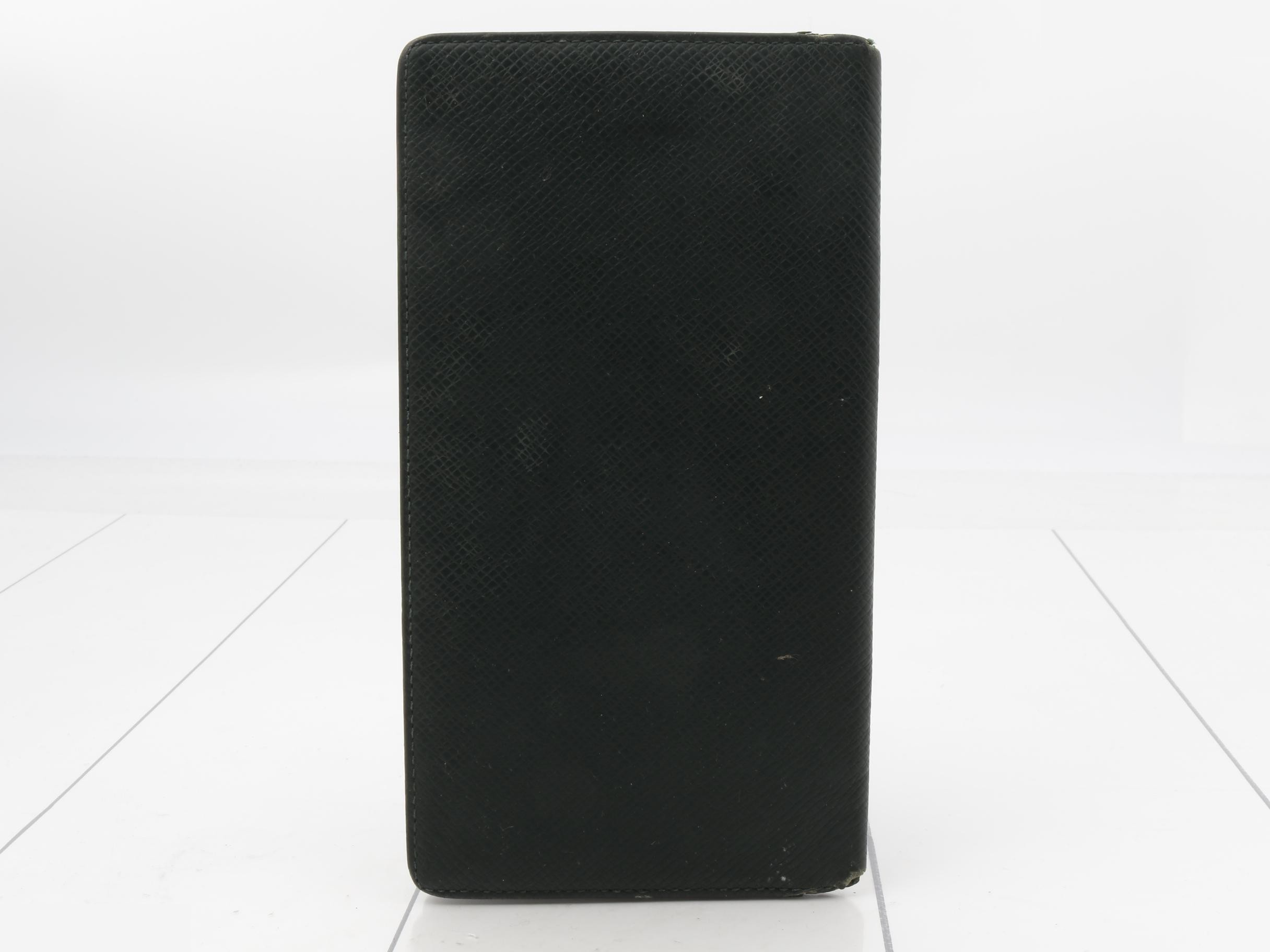 LV Taiga Billfold Bi-fold Long Wallet — view 2