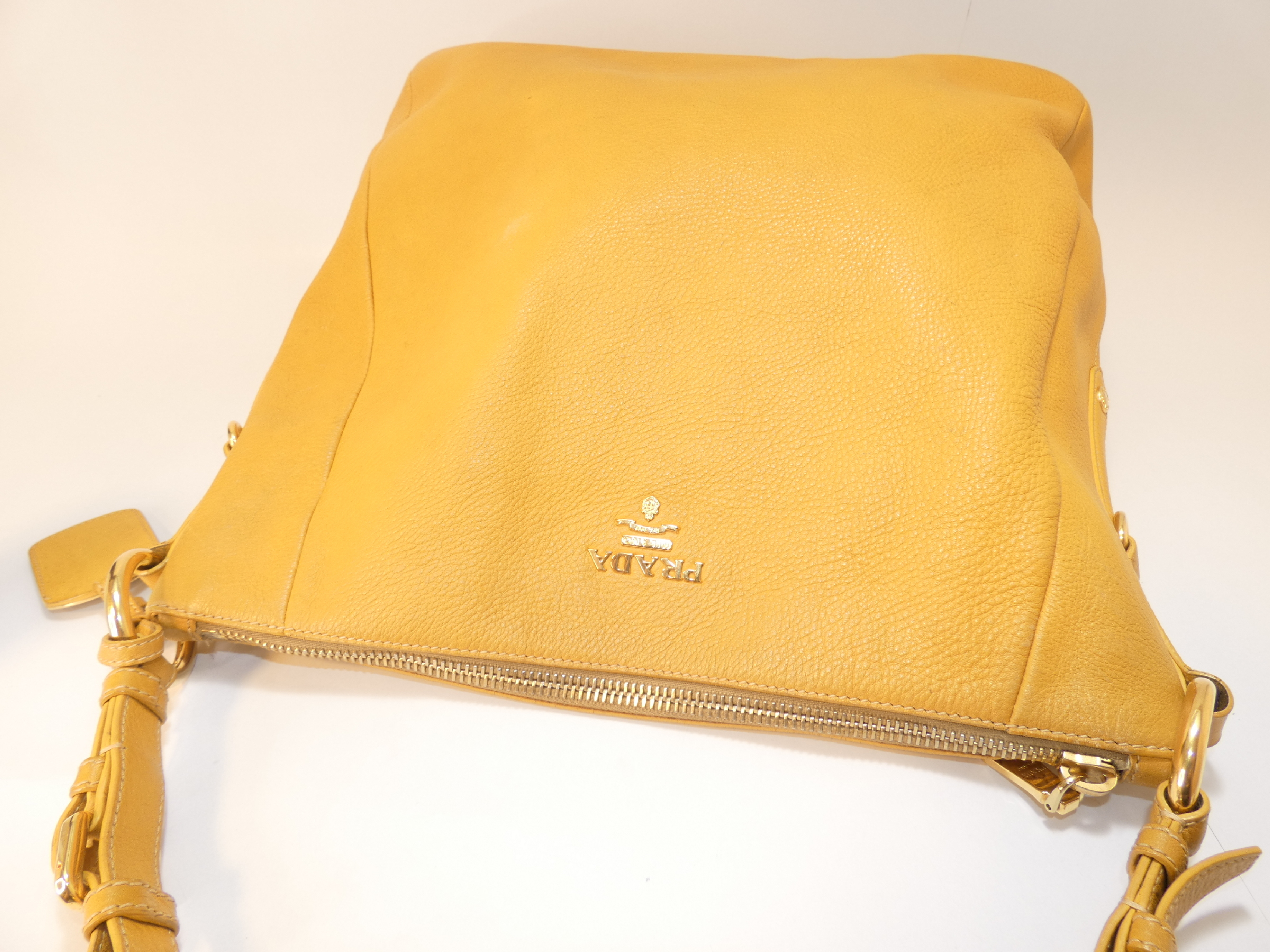 Vitello One-Shoulder Bag — view 3