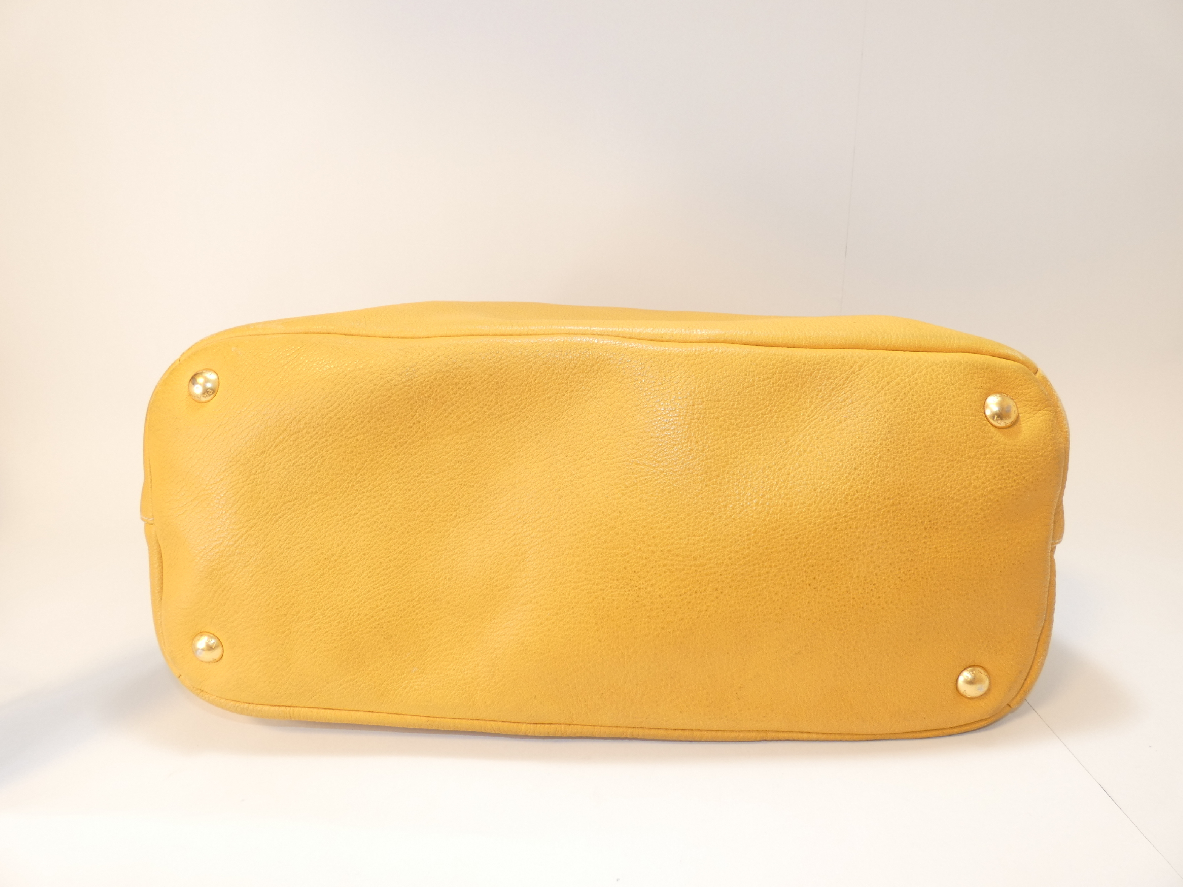 Vitello One-Shoulder Bag — view 5