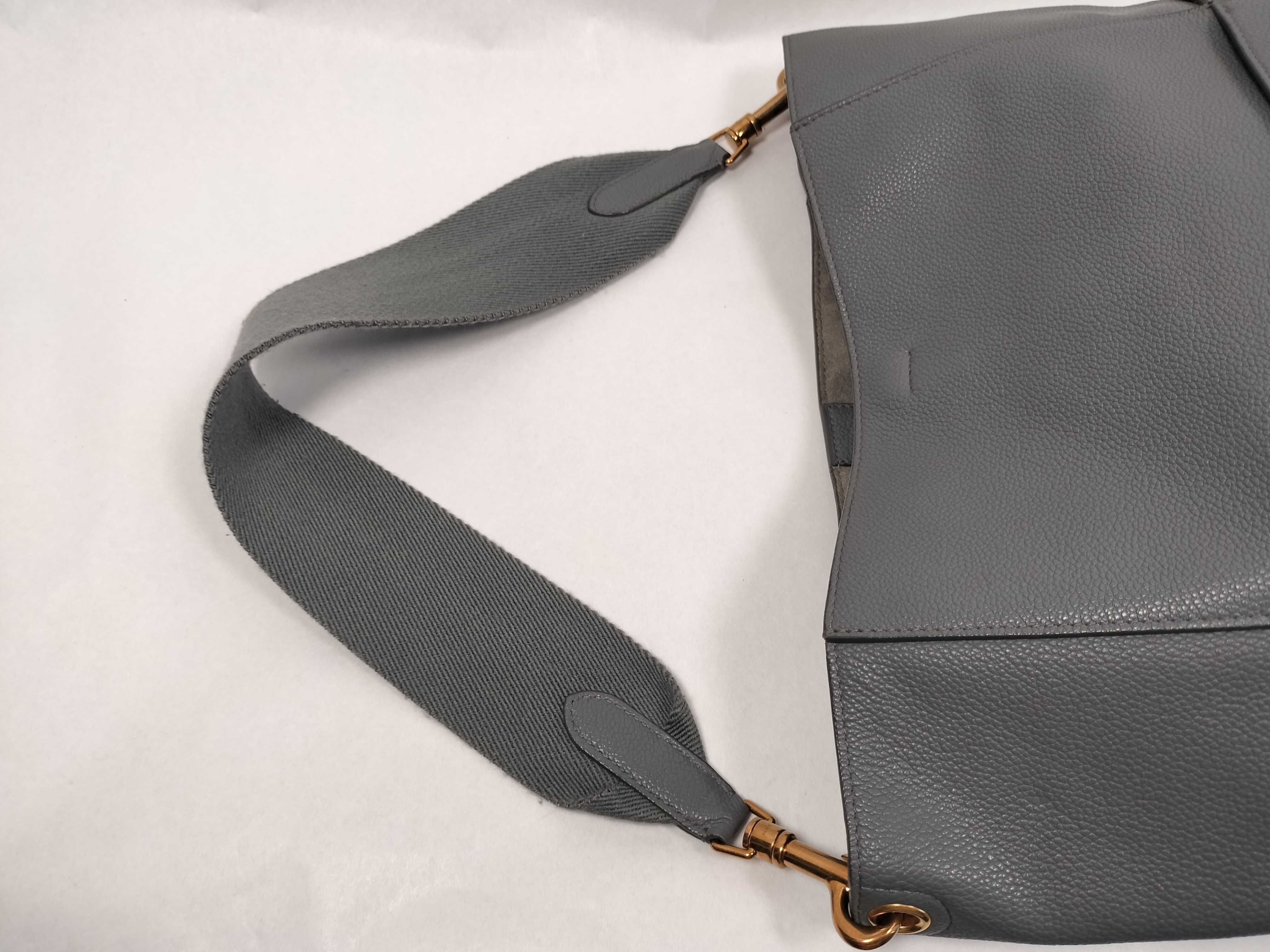 shoulder bag — view 3