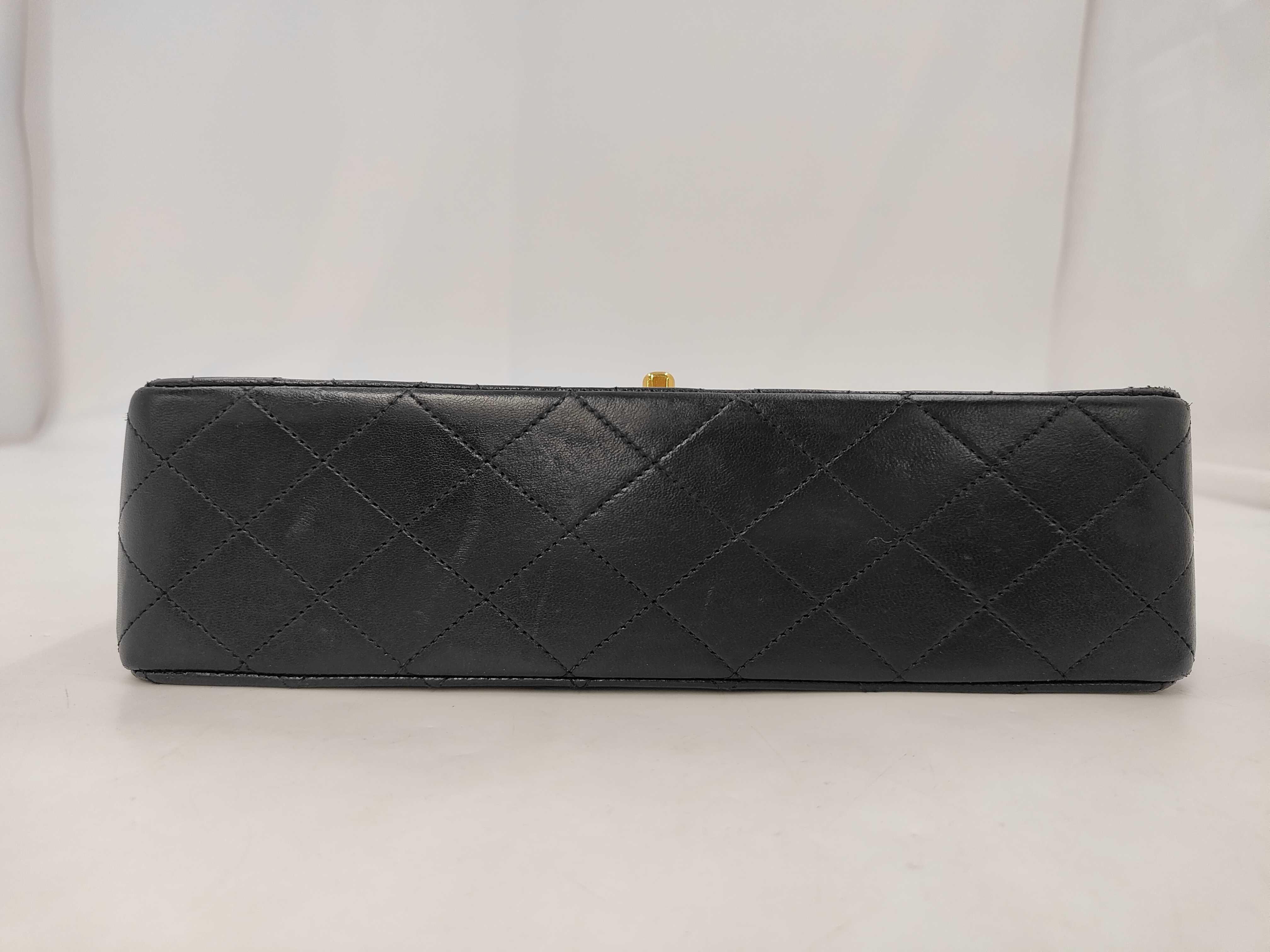 Matelassé Shoulder Bag Handbag — view 3