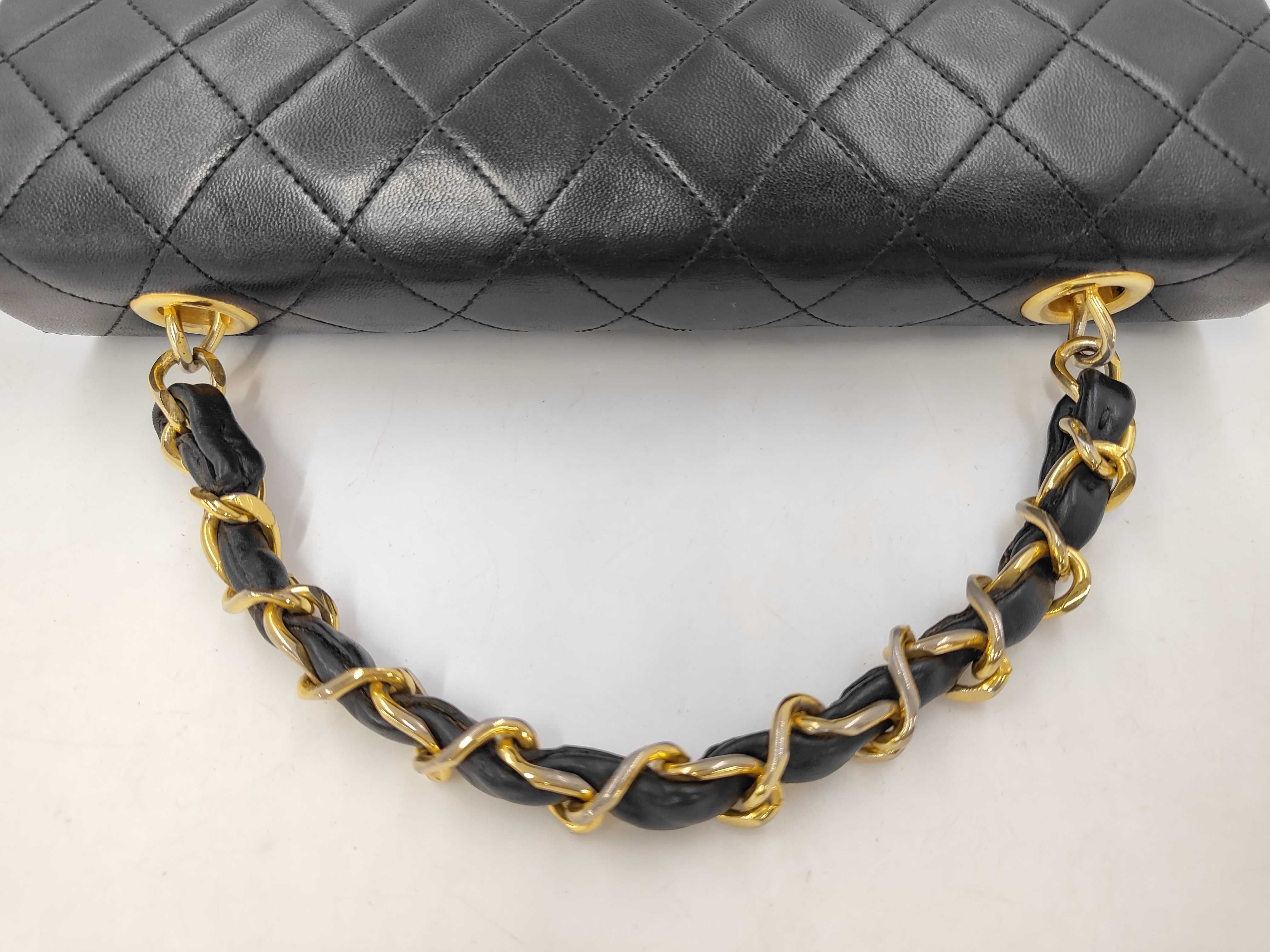 Matelassé Shoulder Bag Handbag — view 8