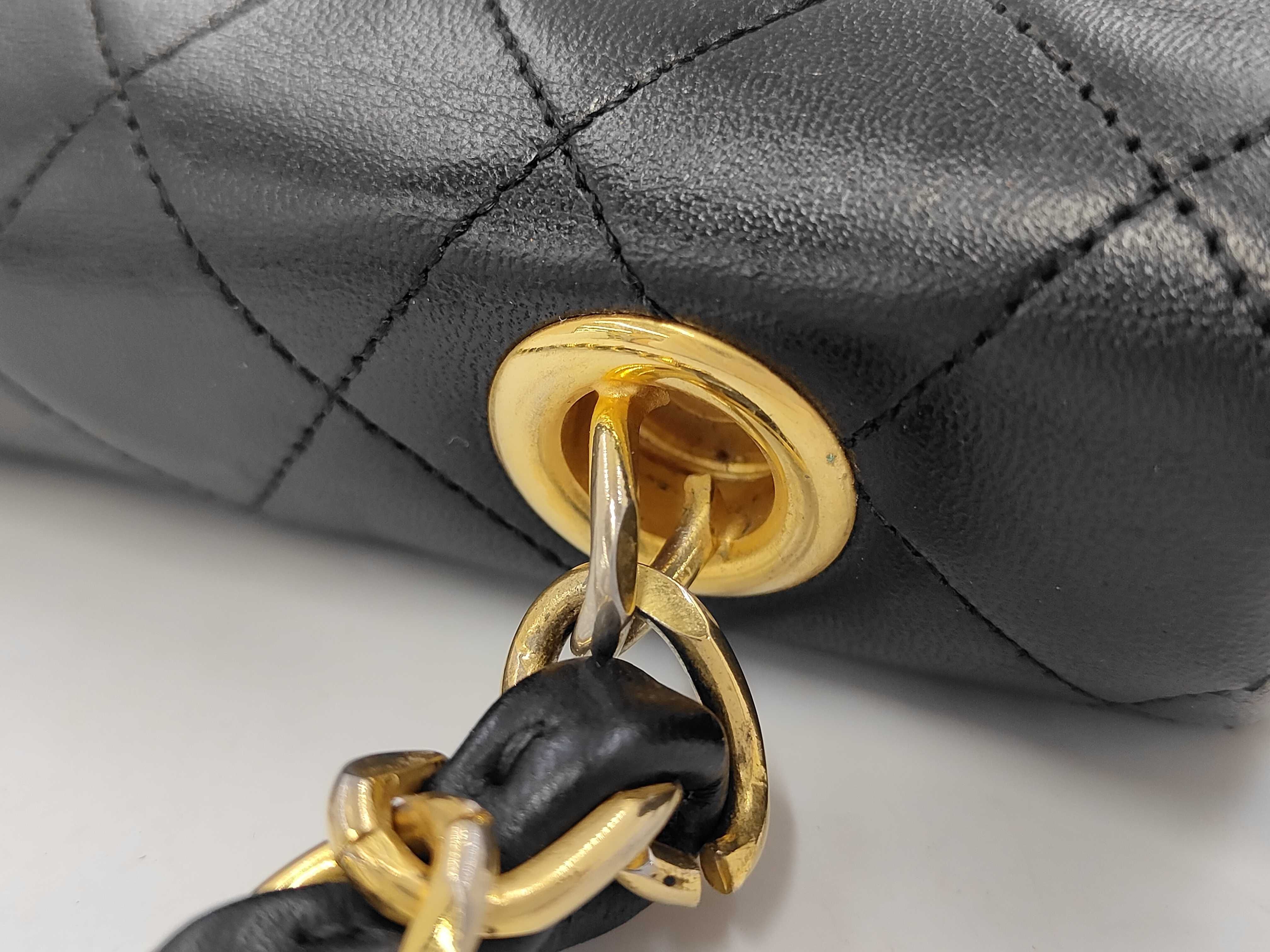 Matelassé Shoulder Bag Handbag — view 10