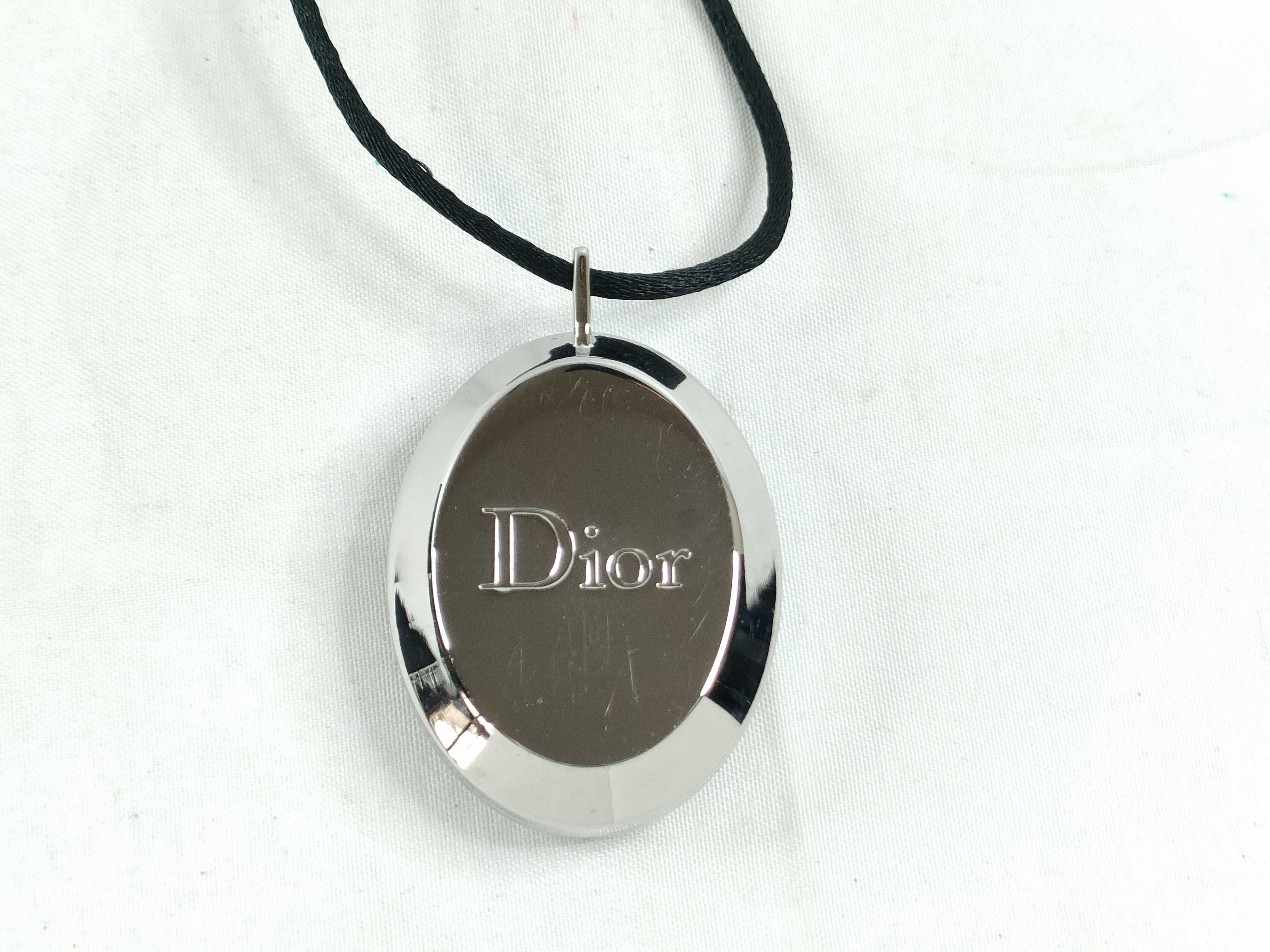 necklace, gloss unused. — view 2